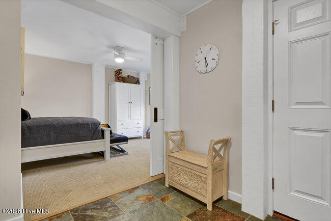 100552893 | Photo 41