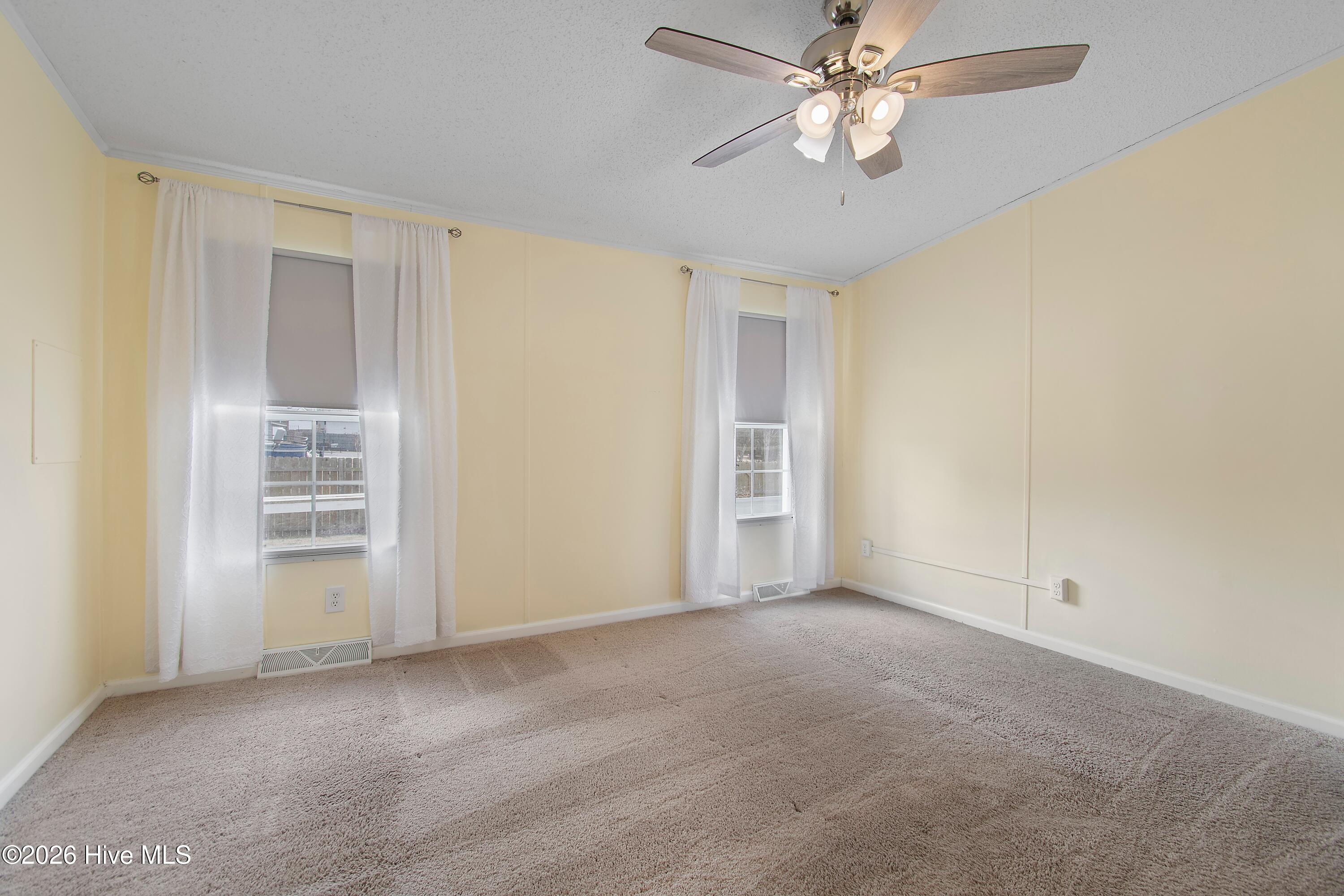 100553657 | Photo 17