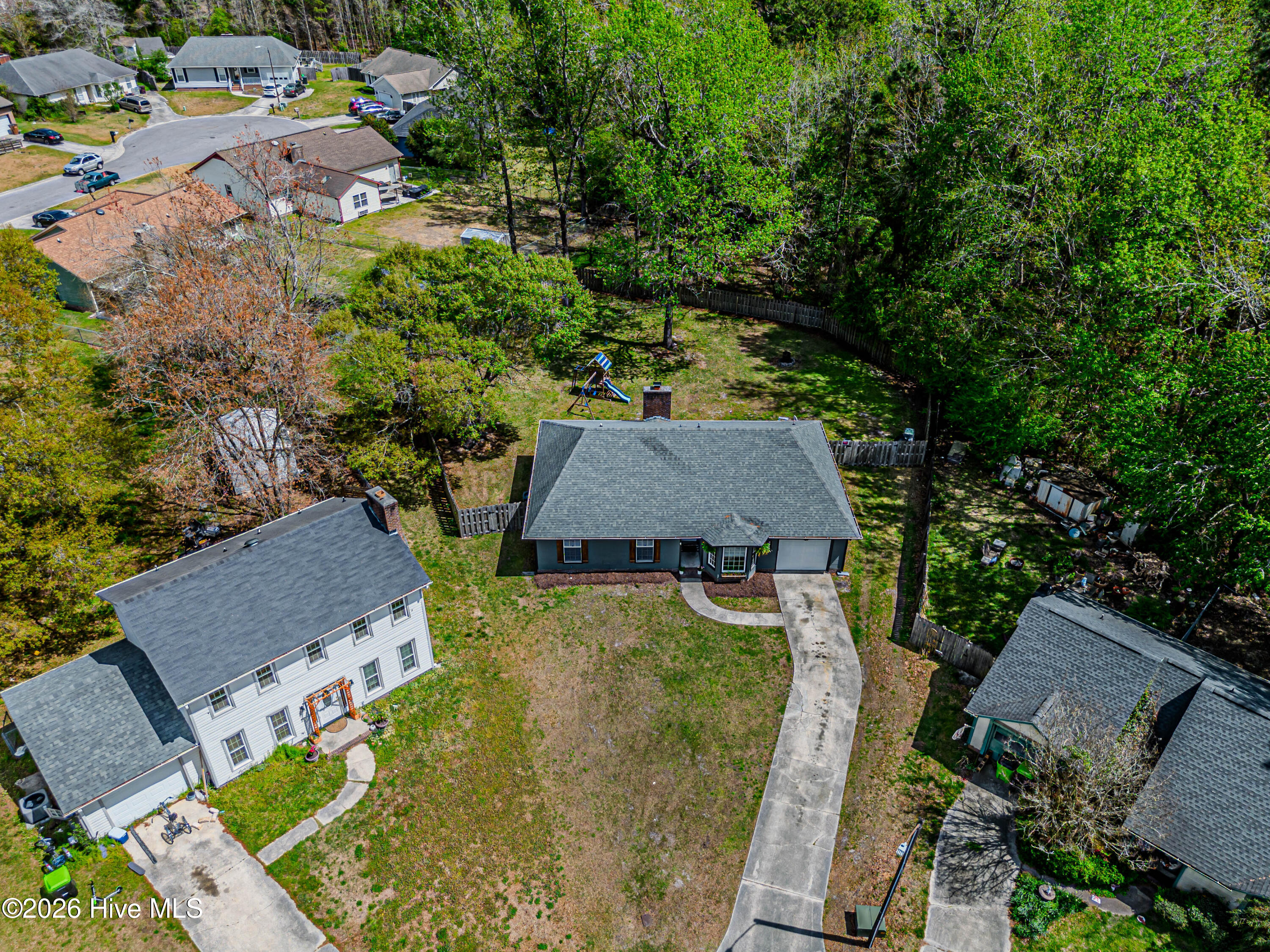 100569074 | Photo 64