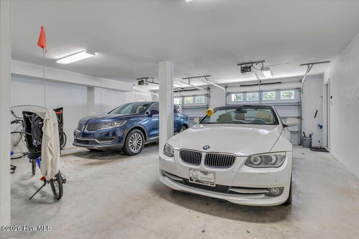 100565920 | Photo 64