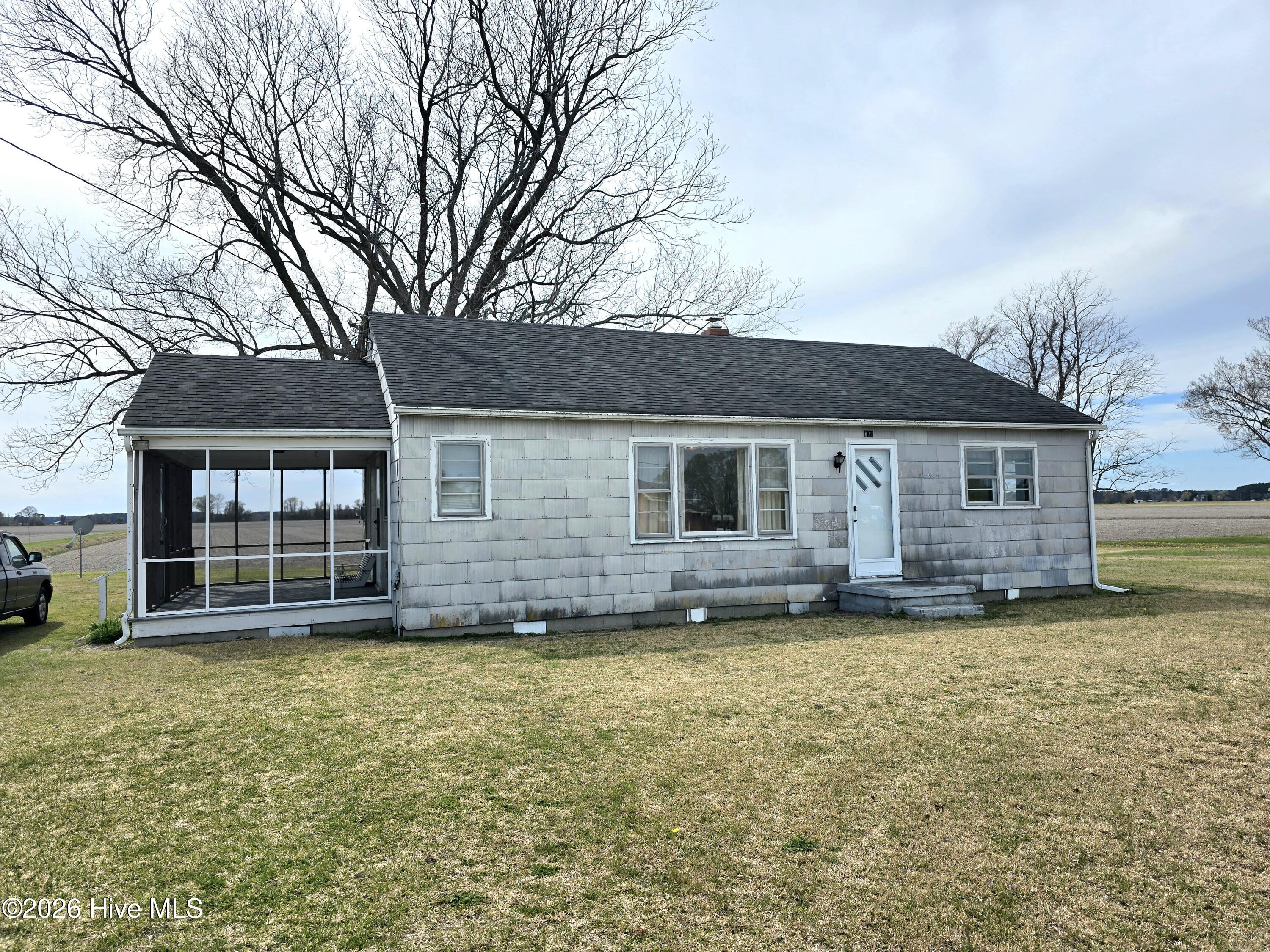 Hall & Nixon Listings