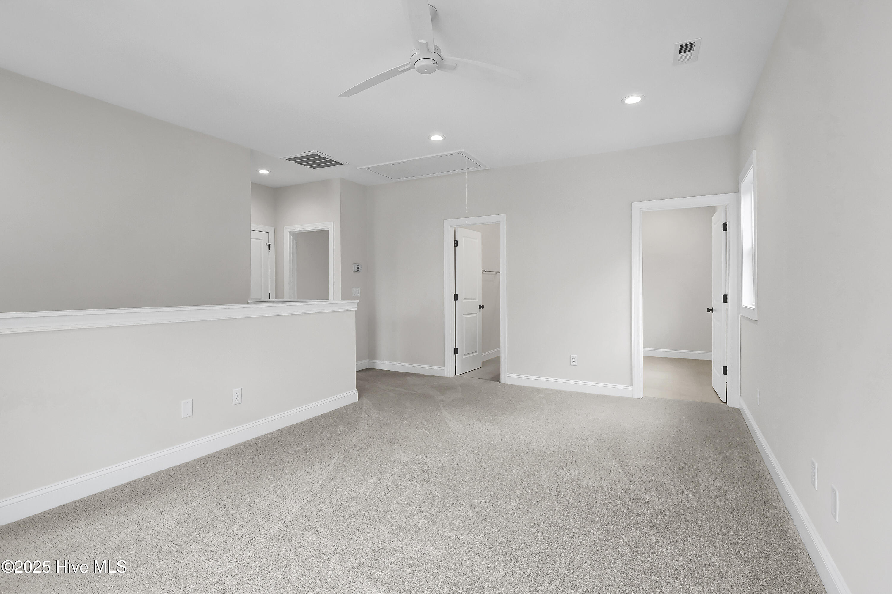 100515228 | Photo 17