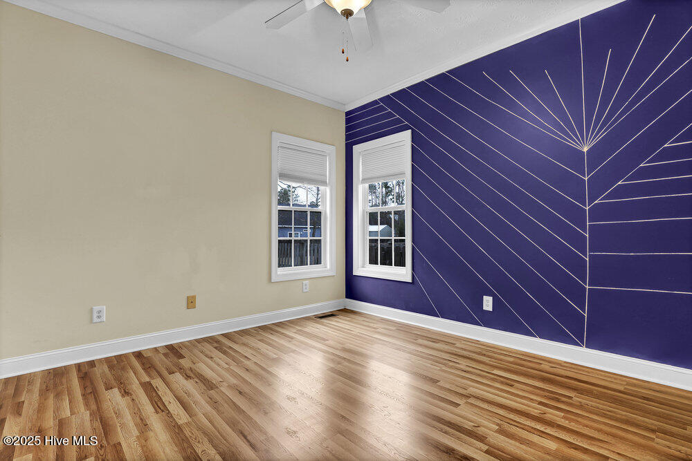 100550856 | Photo 14