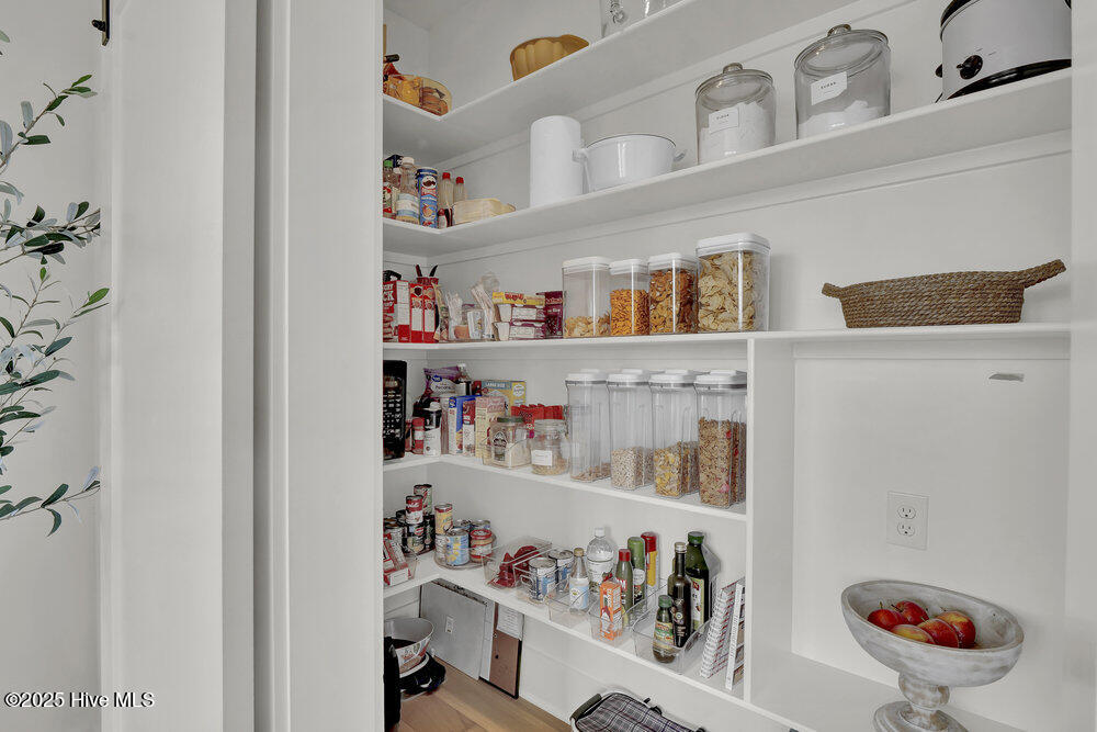 100520014 | Photo 24