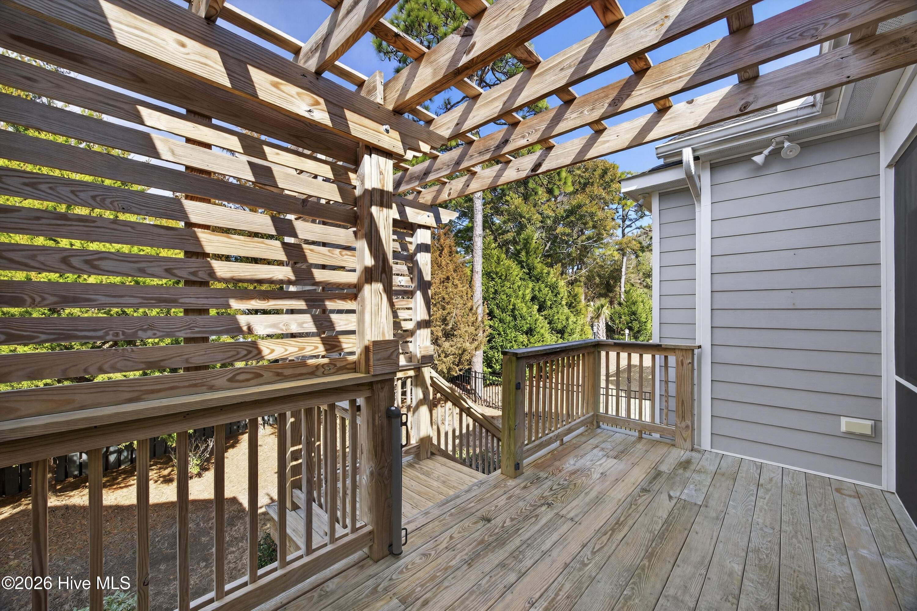 100555140 | Photo 52