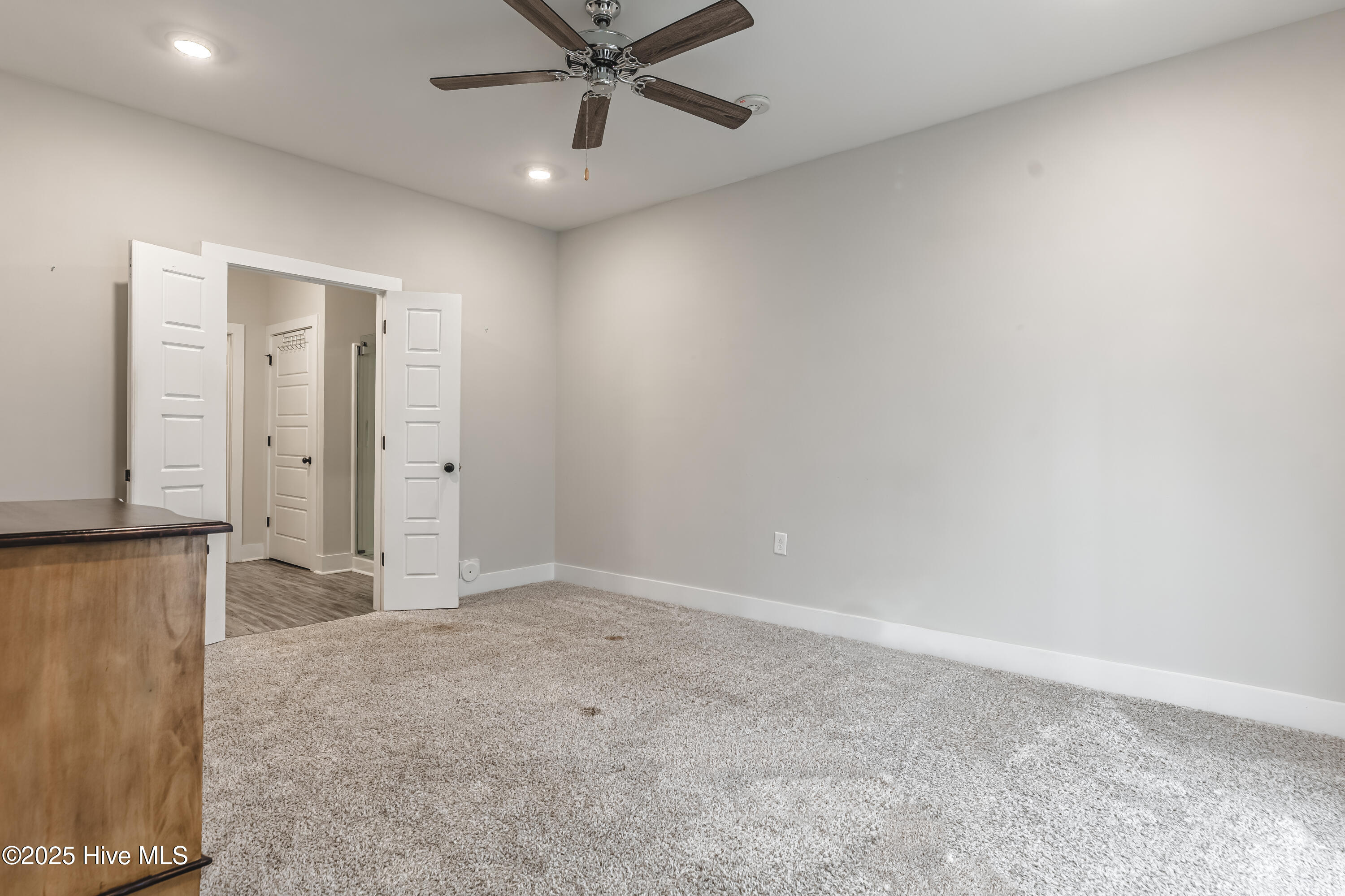 100552451 | Photo 12