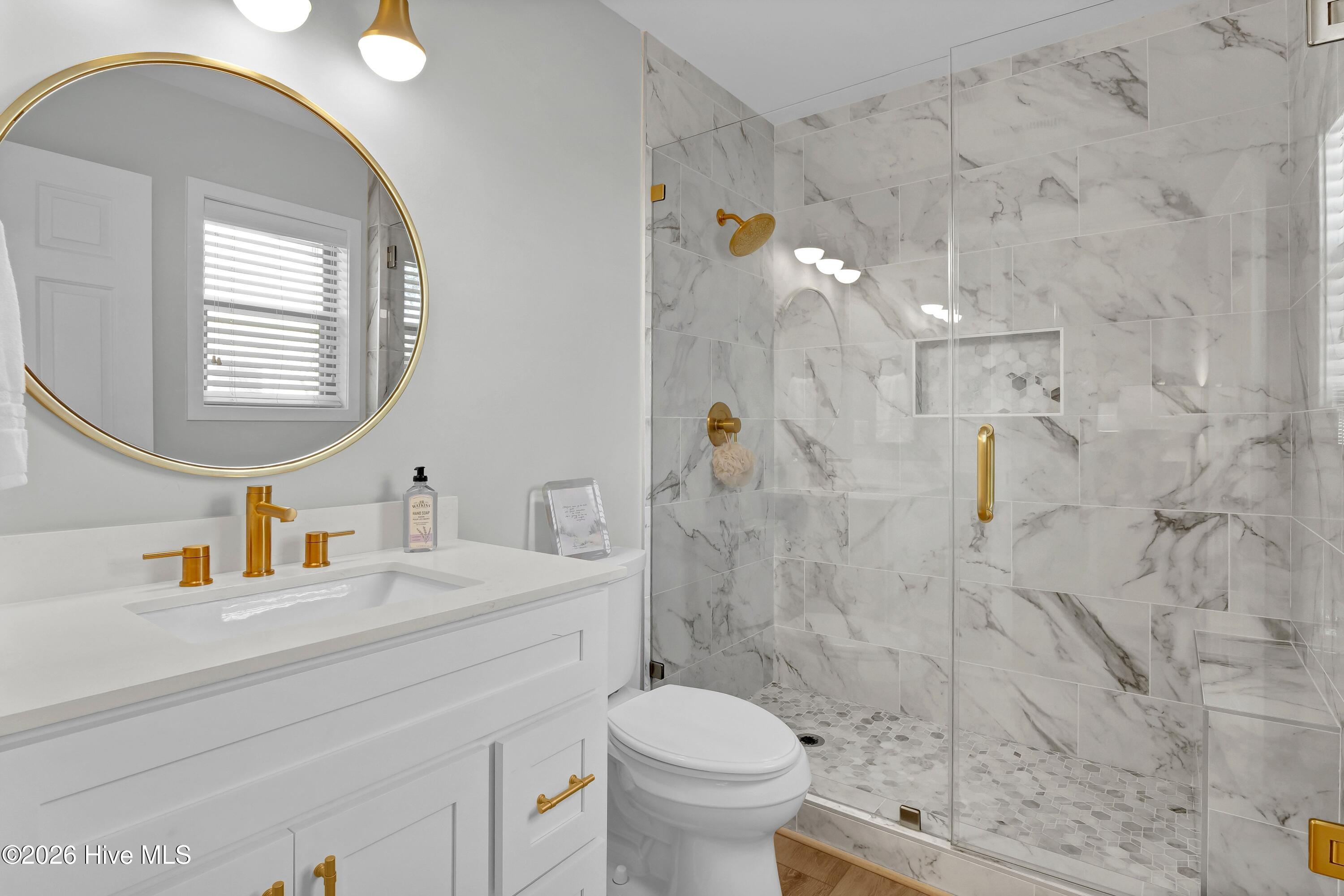 100562234 | Photo 20