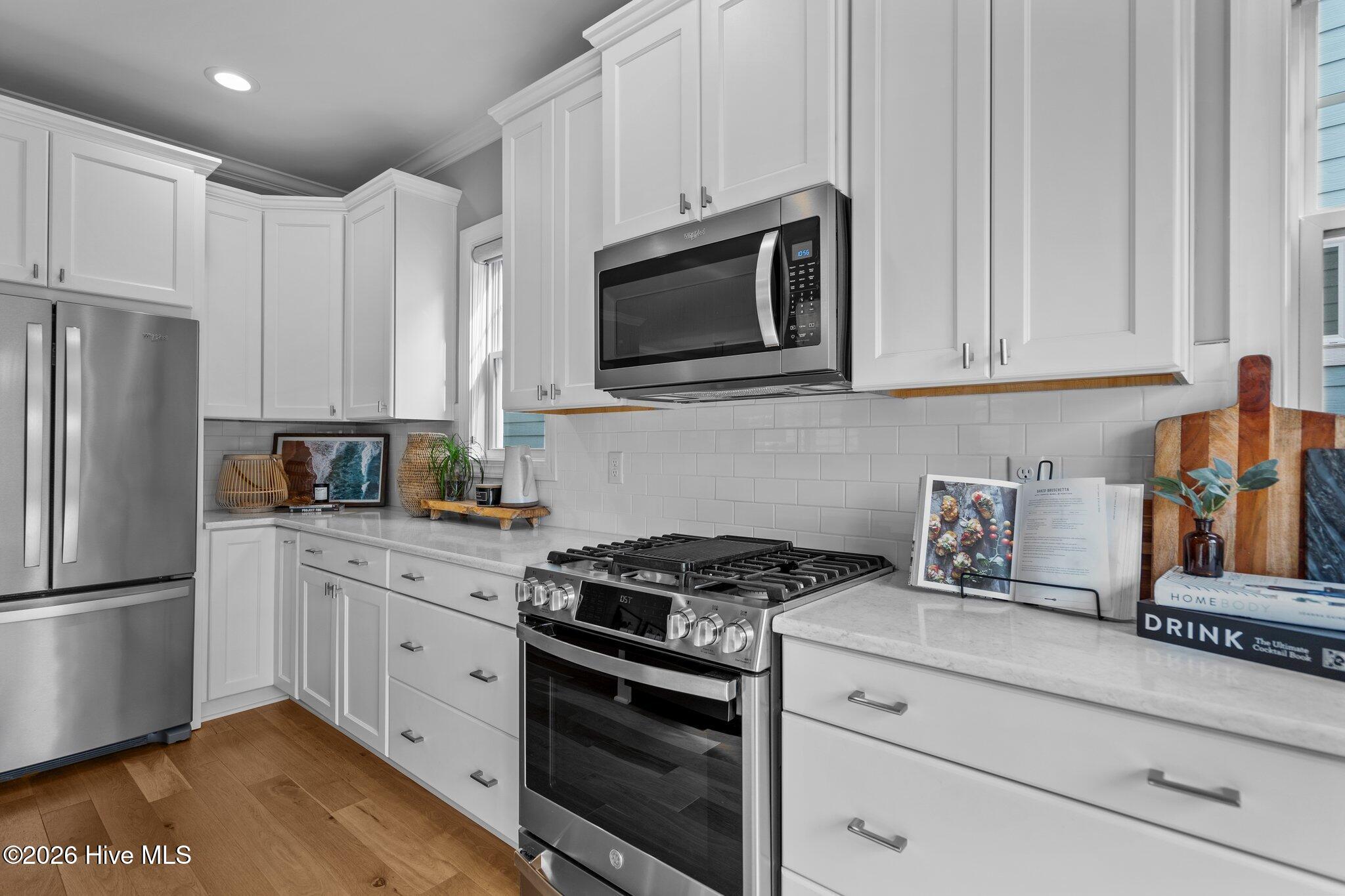 100561208 | Photo 13