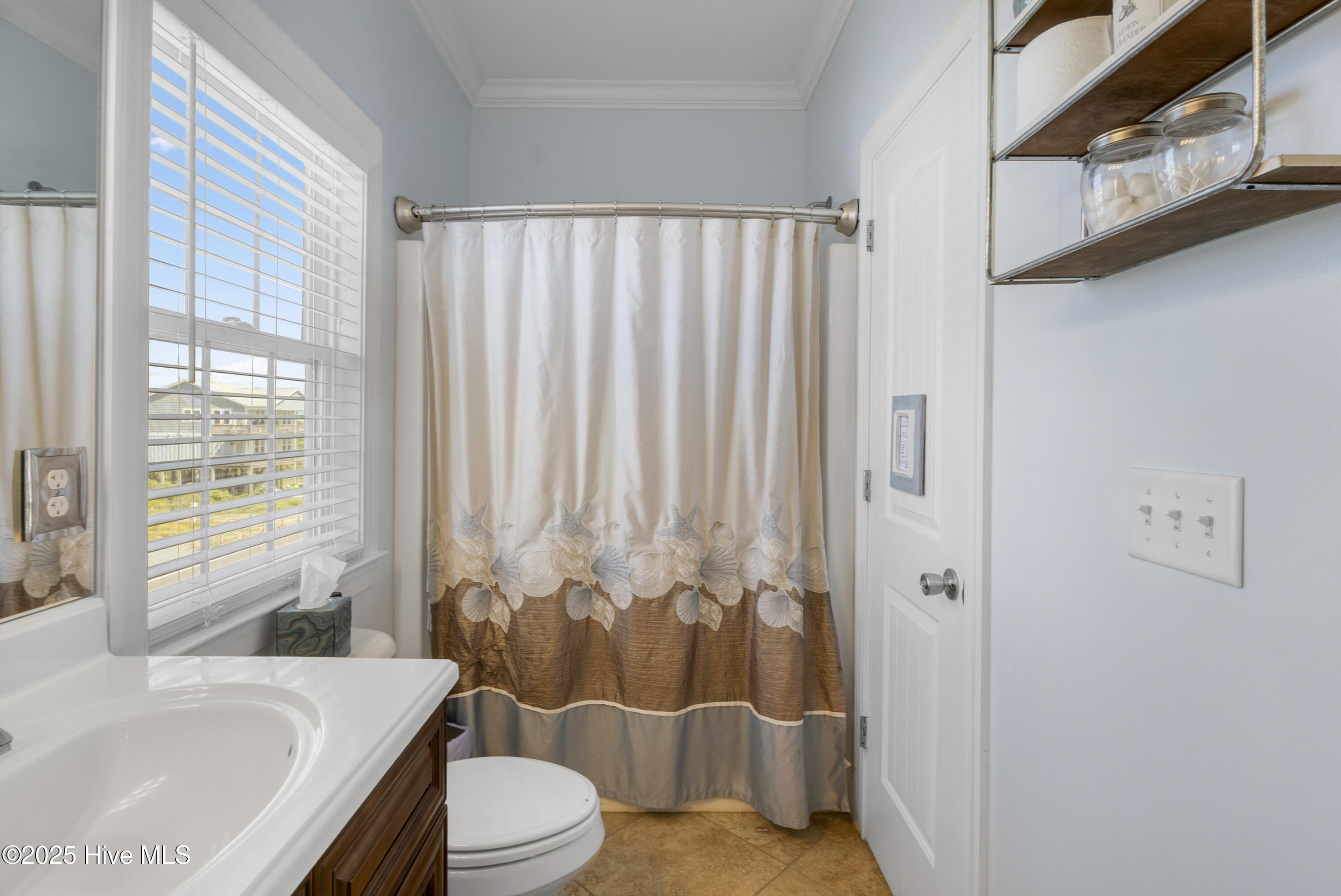 100557333 | Photo 26