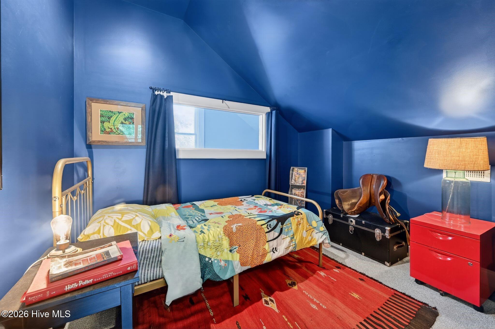 100569921 | Photo 39