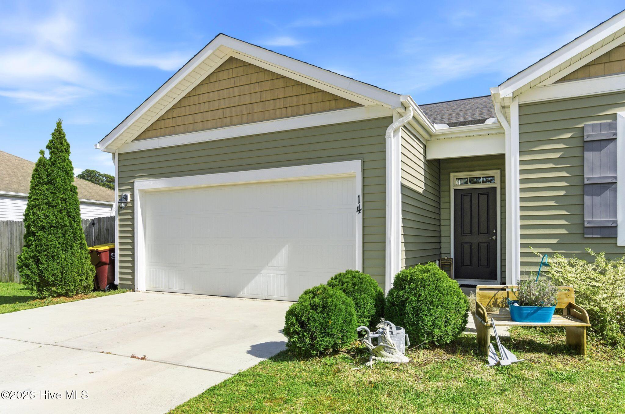 100566850 | Photo 41