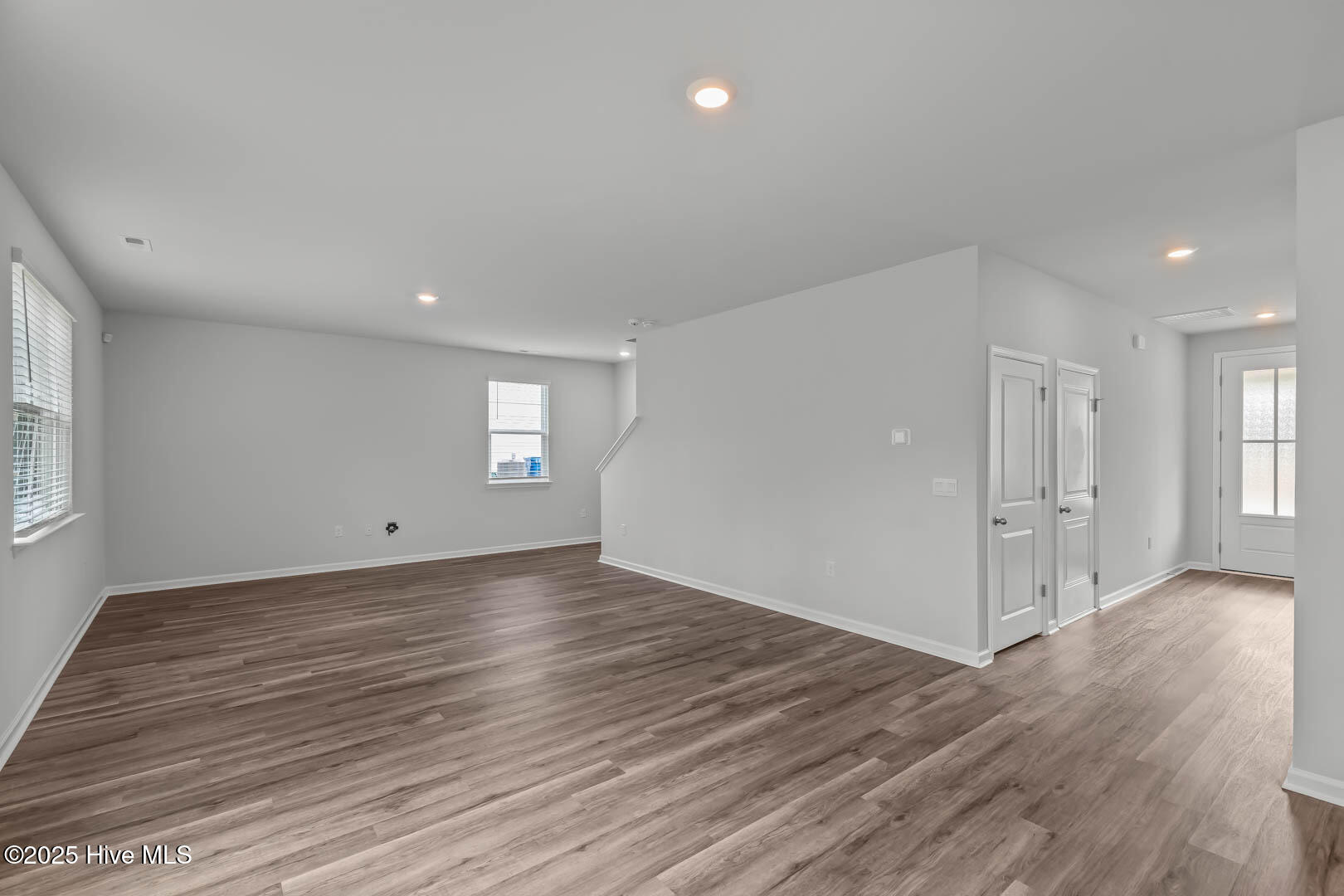 100538929 | Photo 19