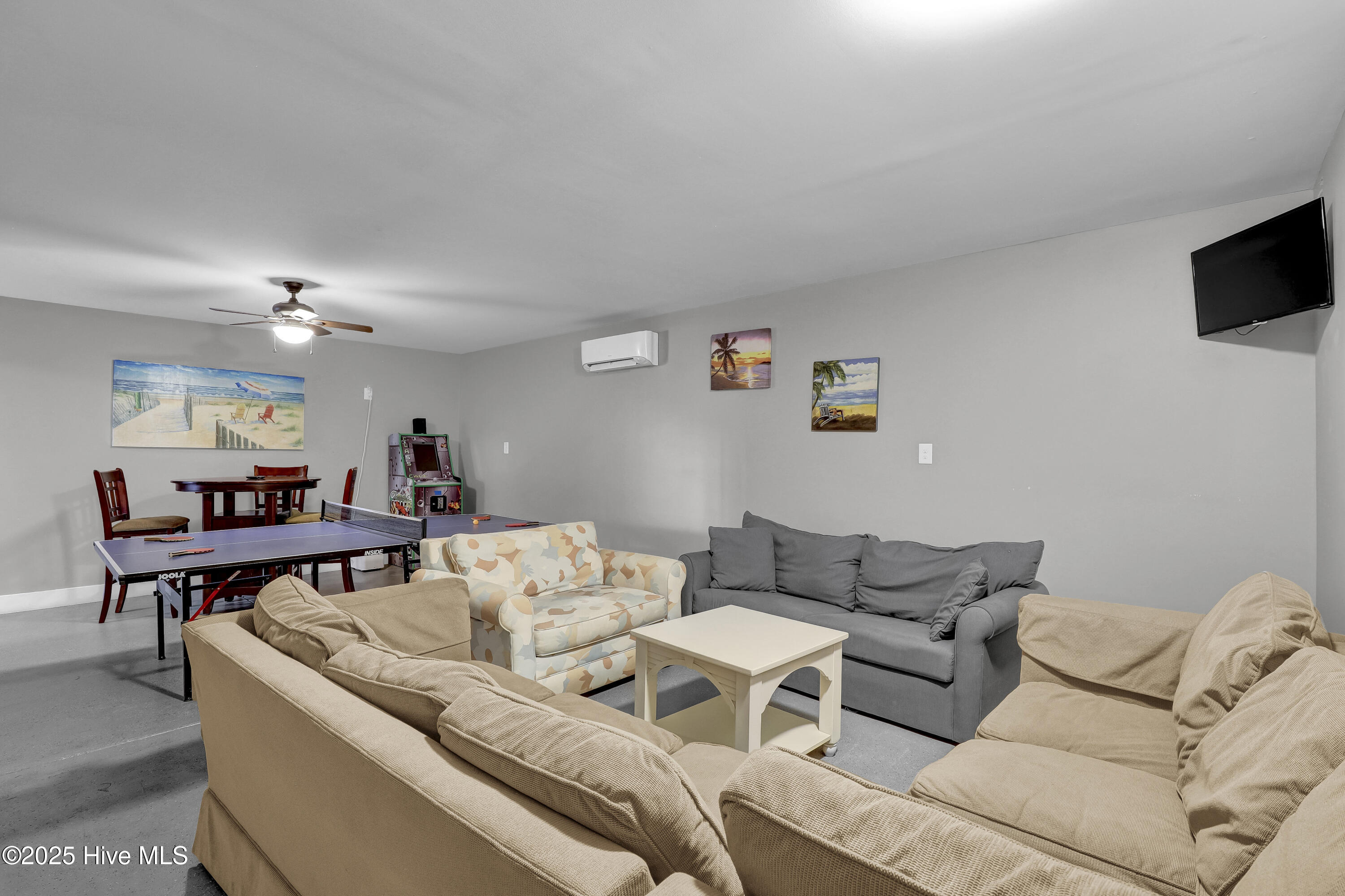 100538324 | Photo 52