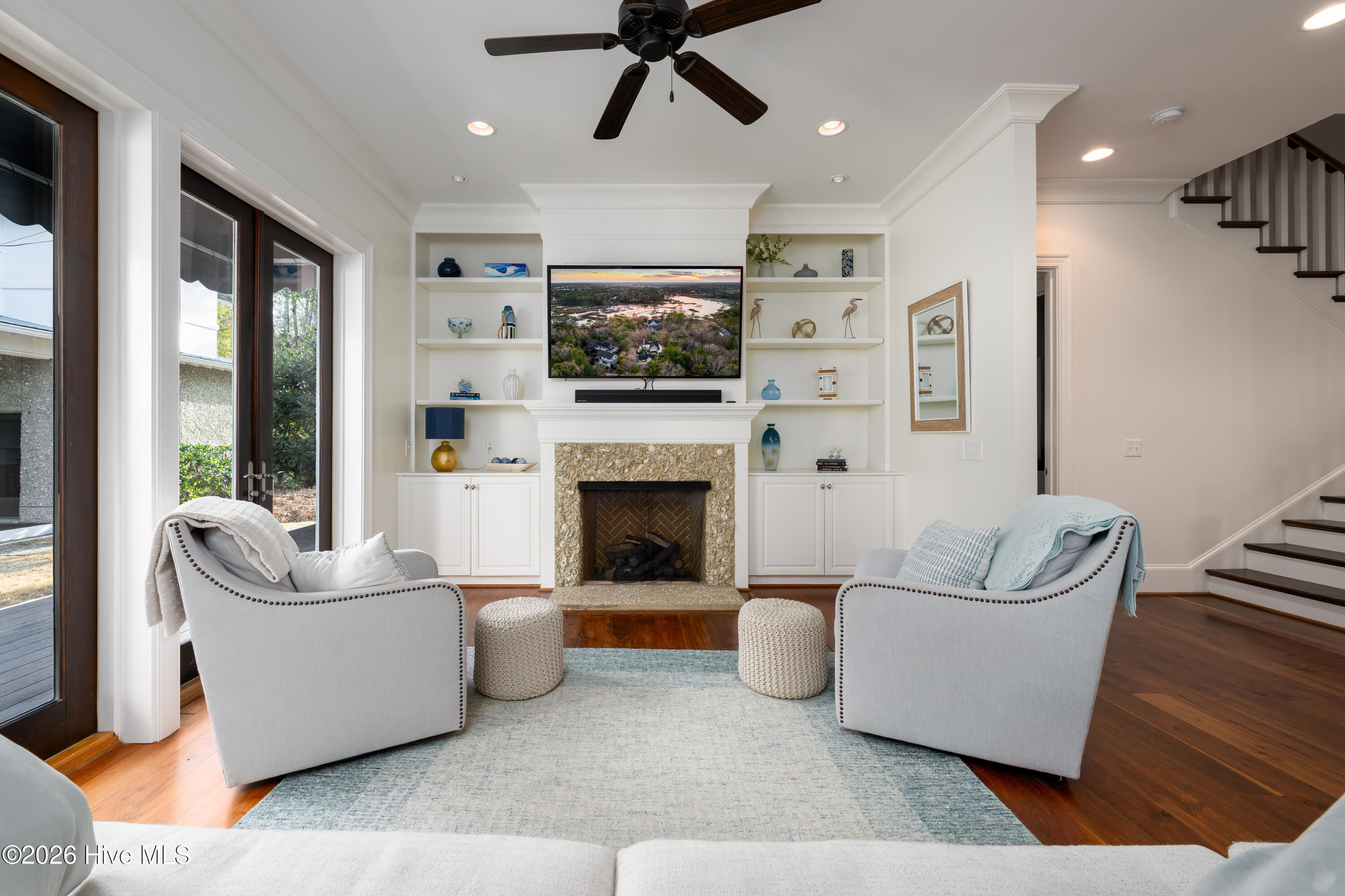 100549444 | Photo 13