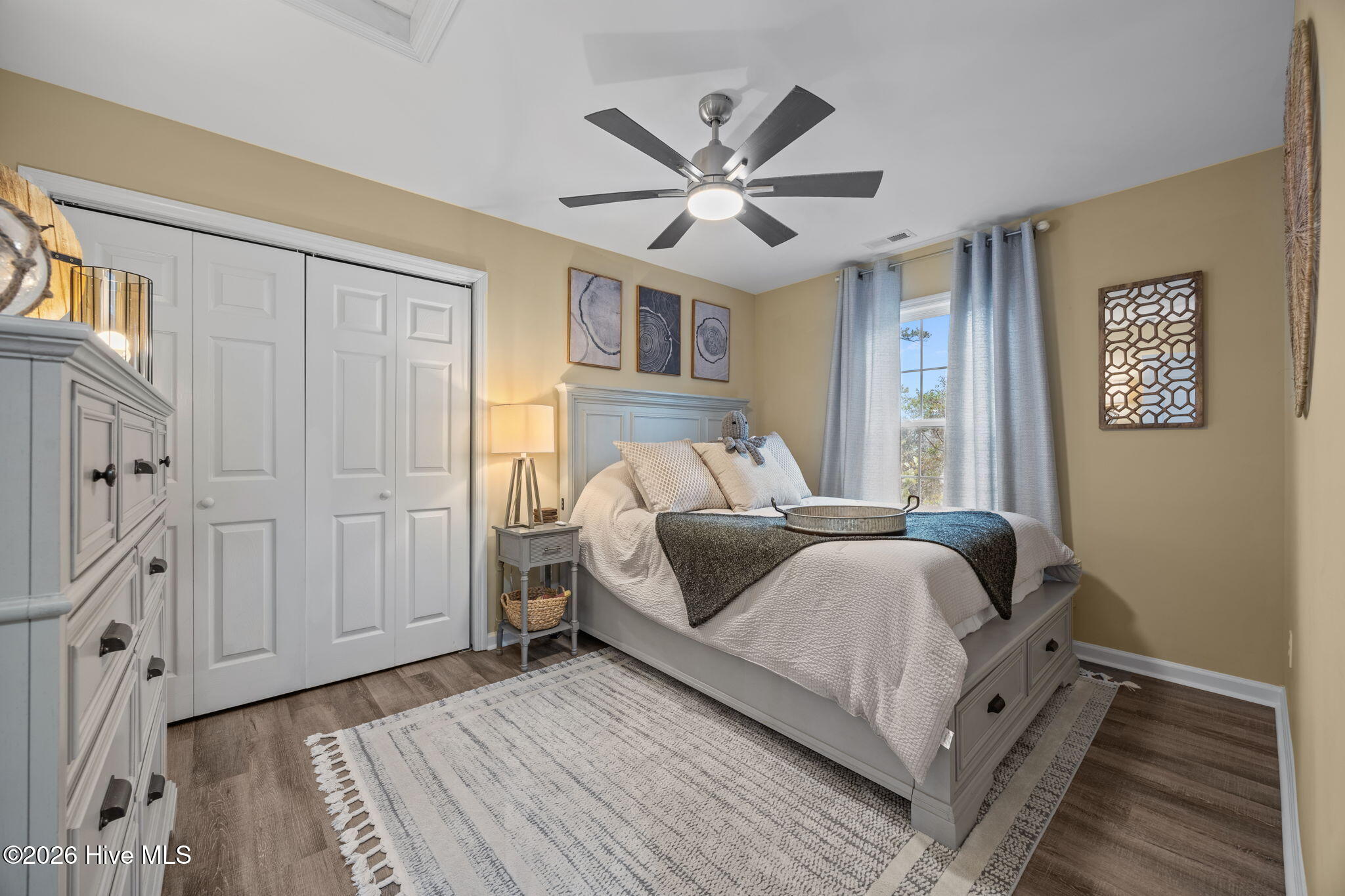 100553265 | Photo 32