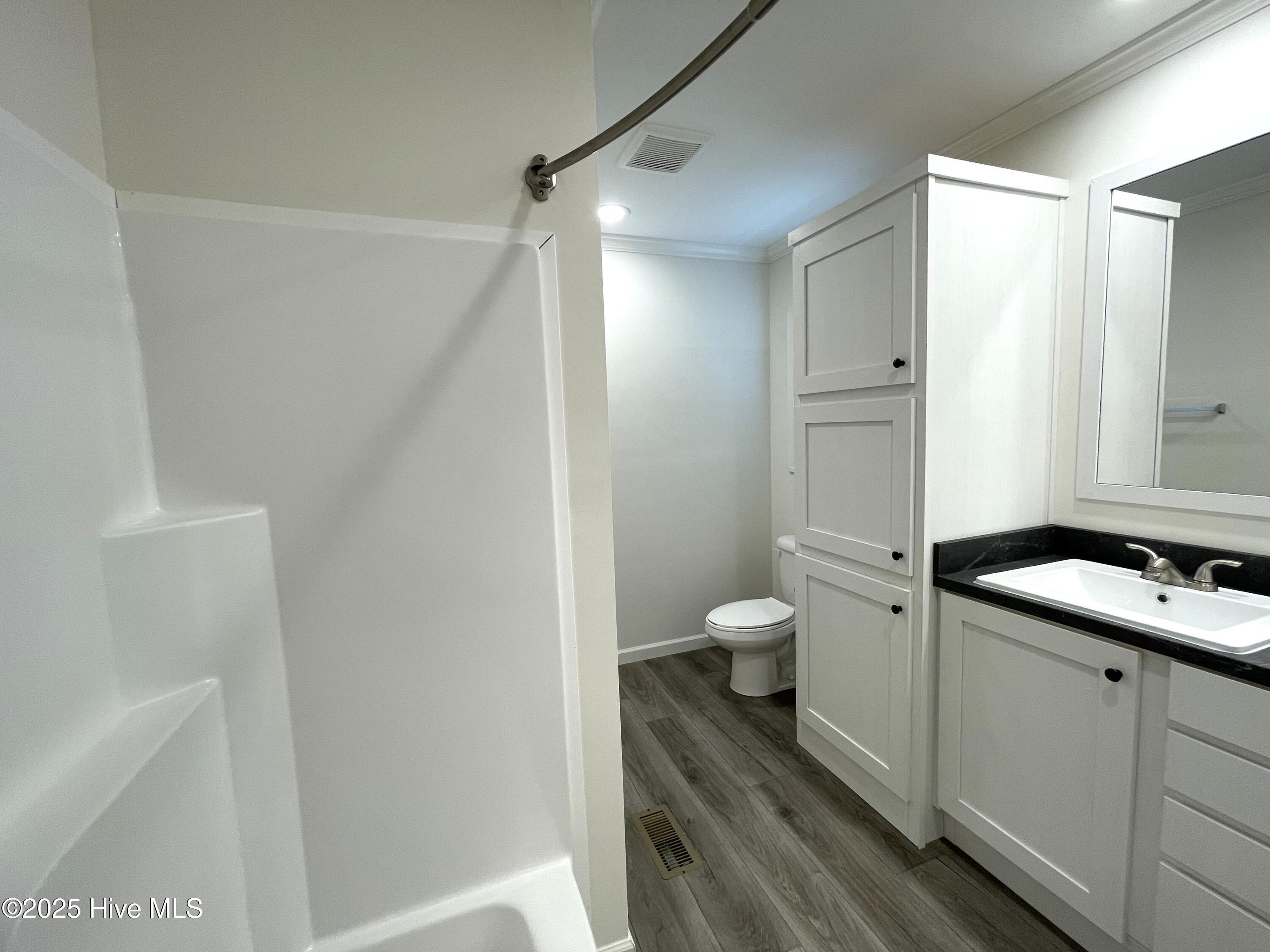 100509336 | Photo 15