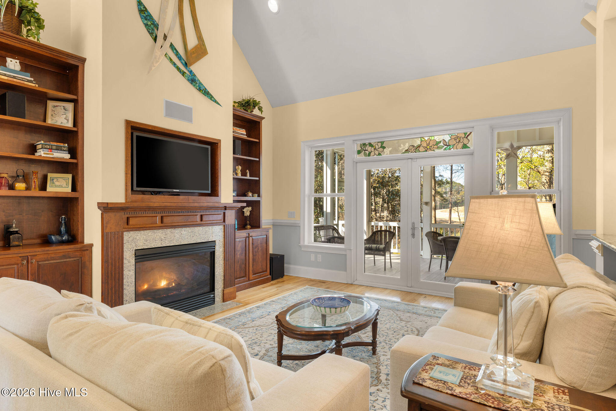 100557018 | Photo 13