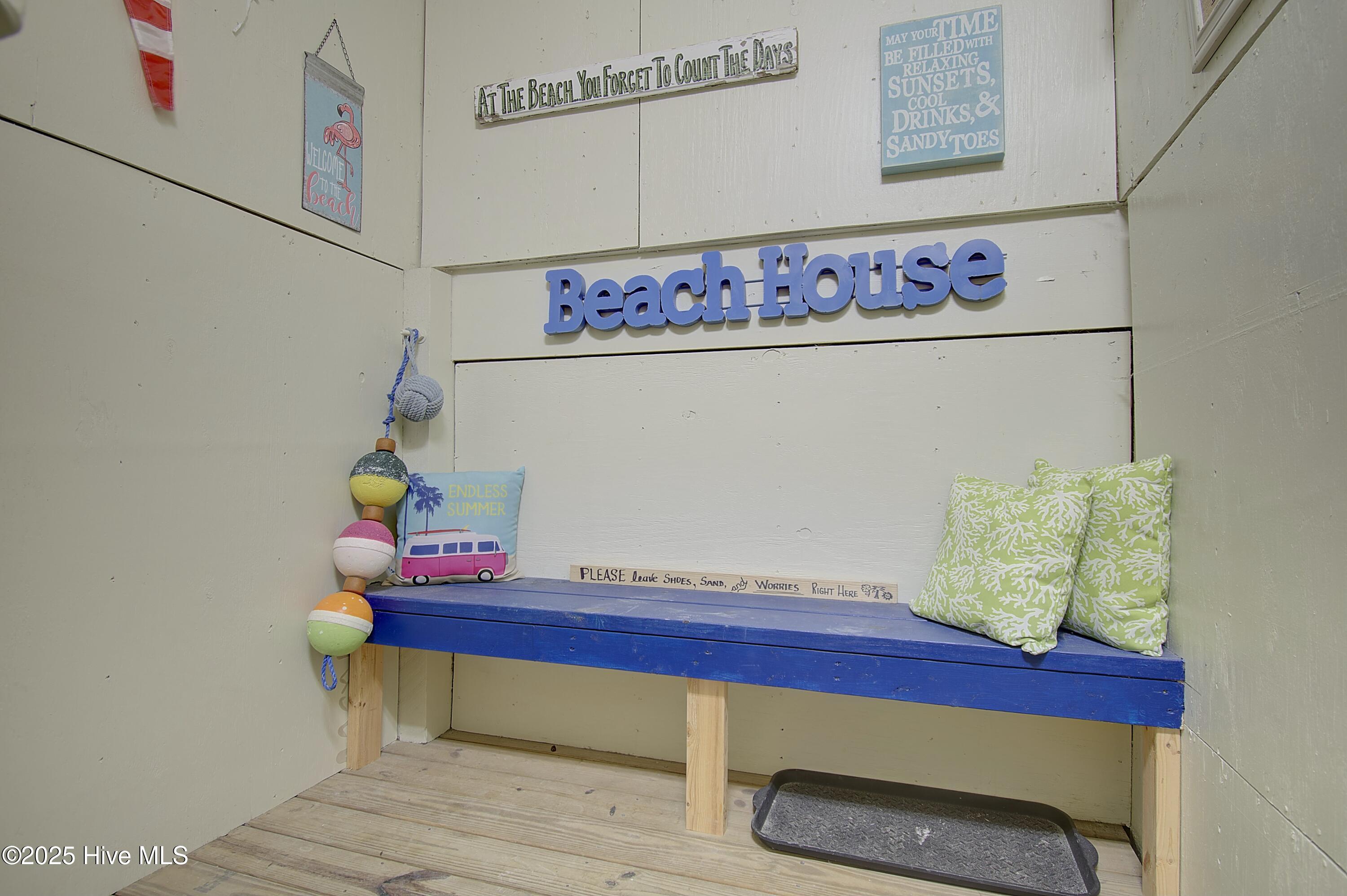 100526525 | Photo 32