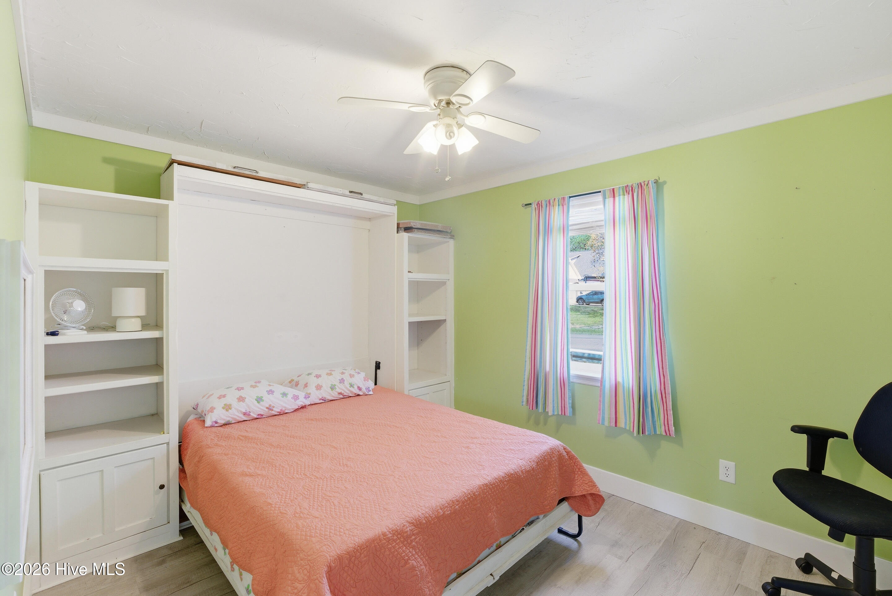 100563534 | Photo 13