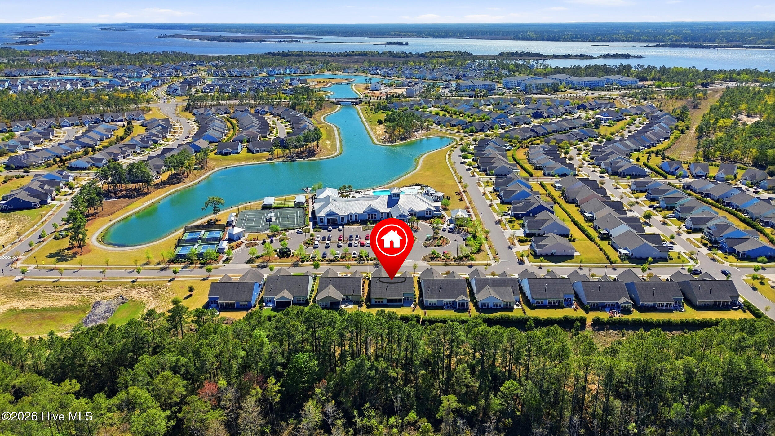 100565292 | Photo 48