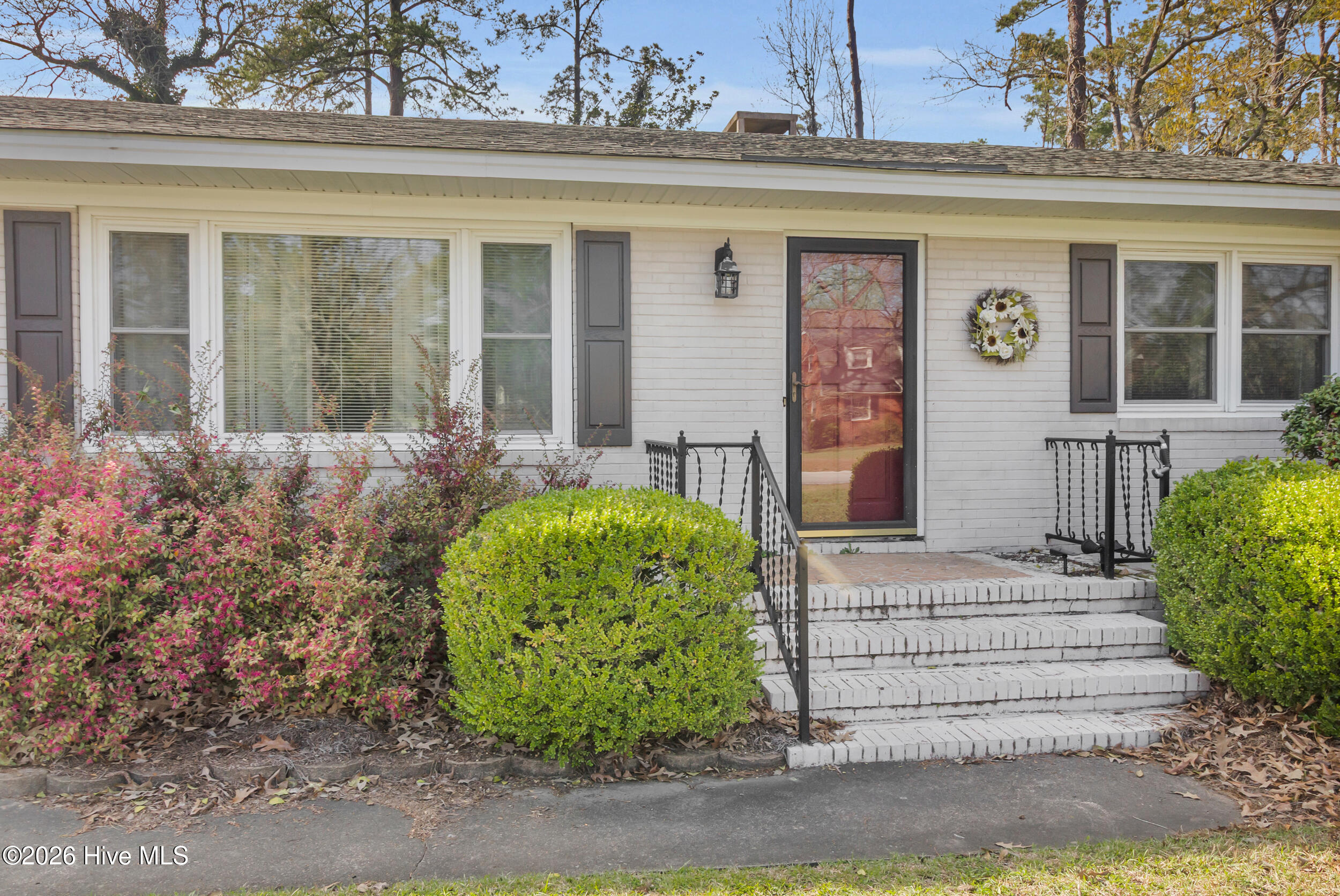 609 Edgehill Road,Trent Woods