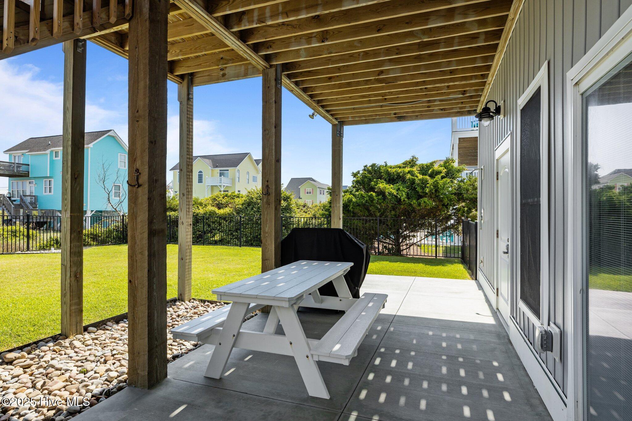 100509194 | Photo 10