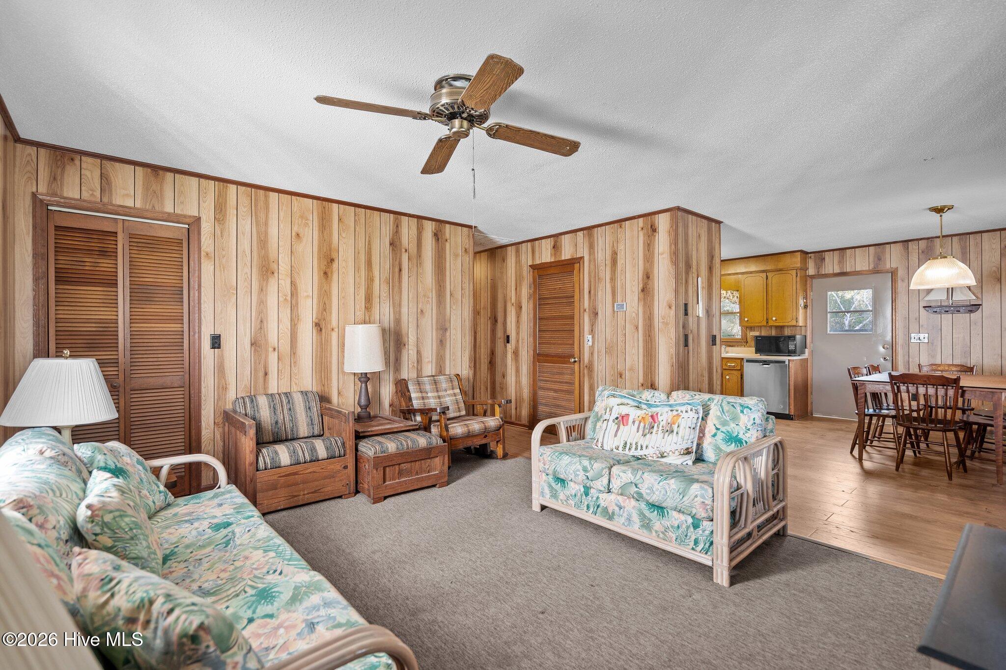 100559194 | Photo 17