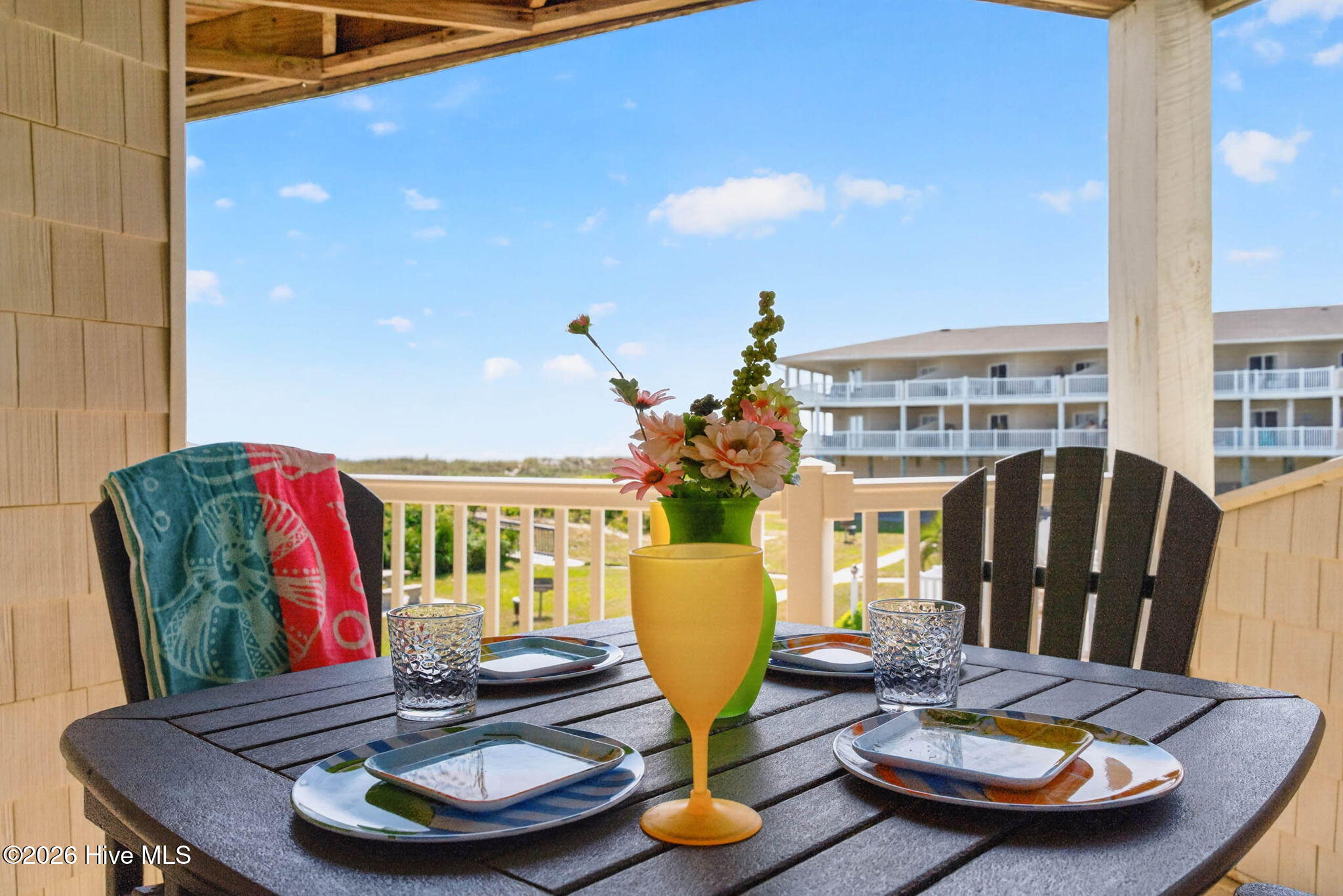 100570514 | Photo 13