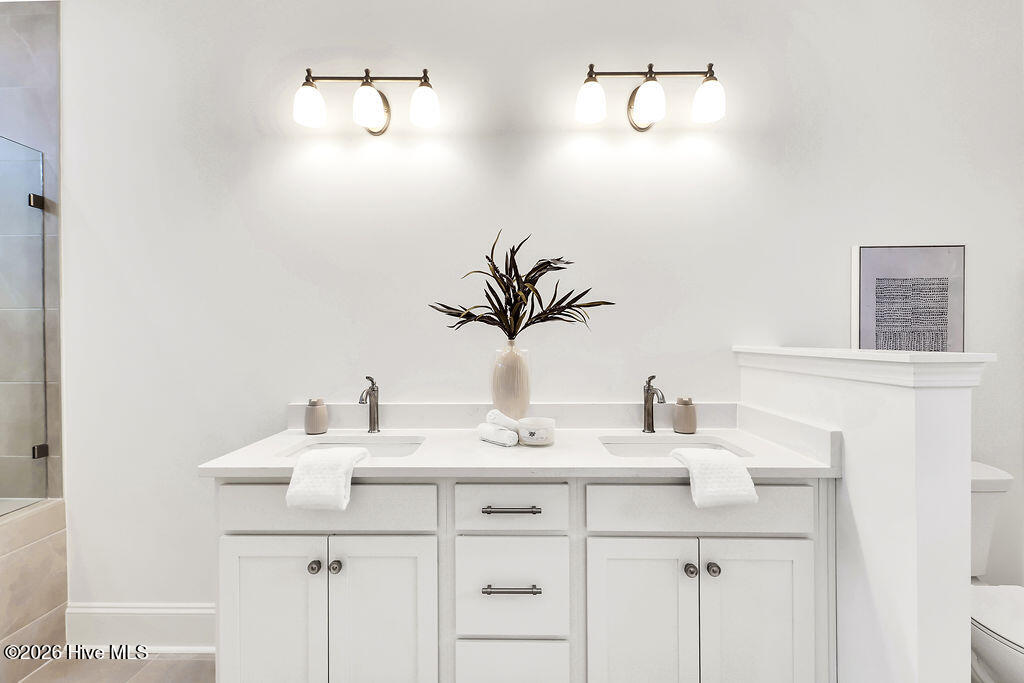 100526072 | Photo 15