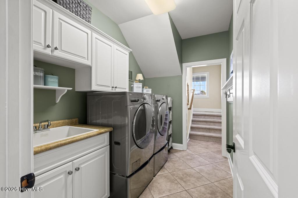 100570572 | Photo 31