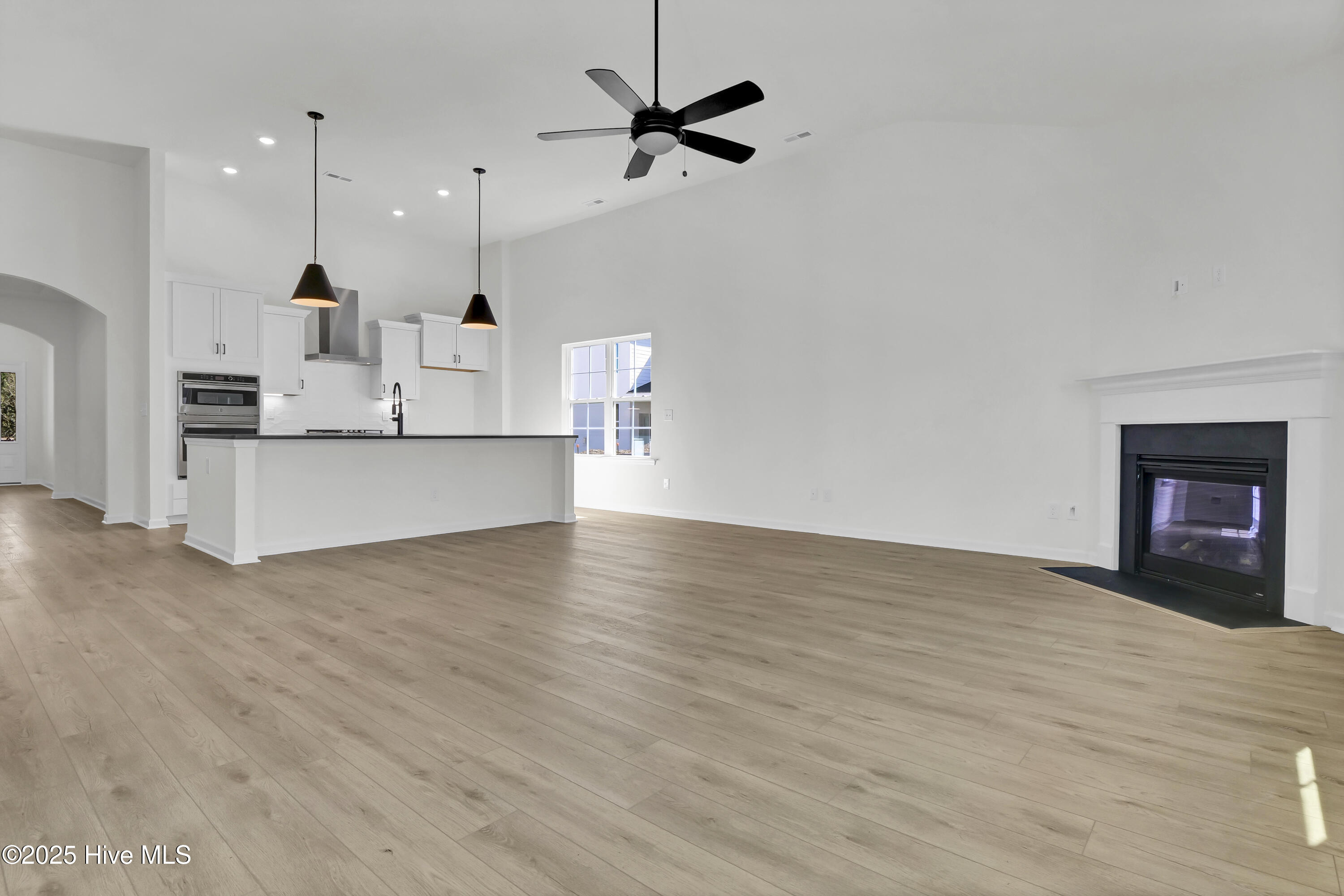 100551524 | Photo 11