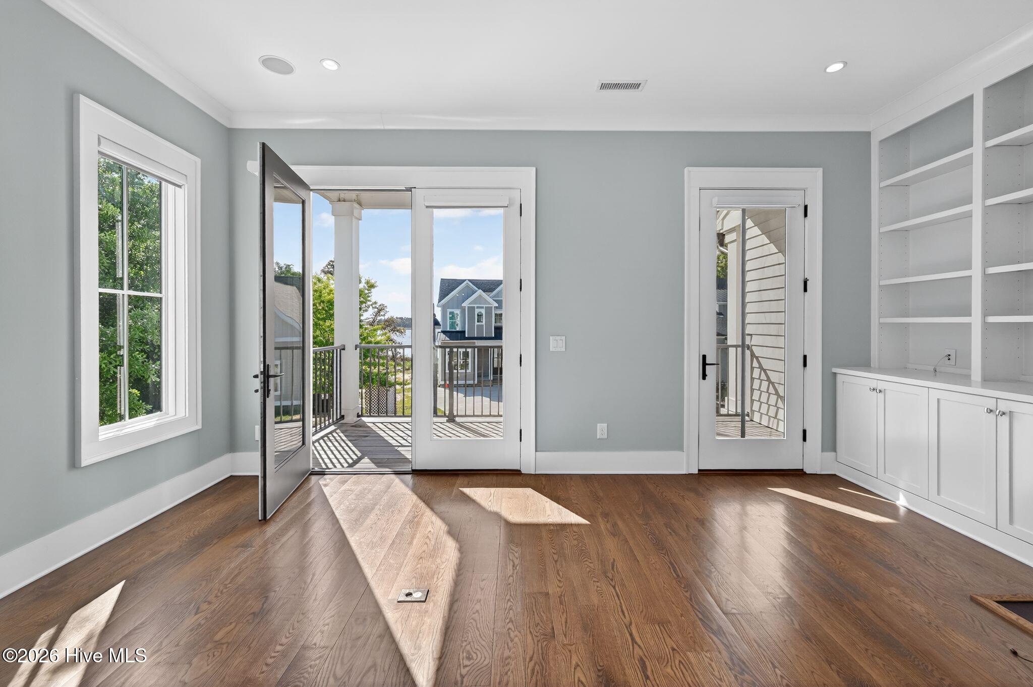 100567554 | Photo 17