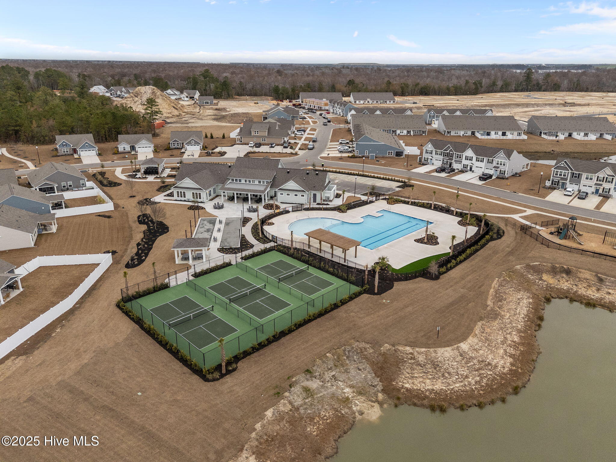 100546281 | Photo 42