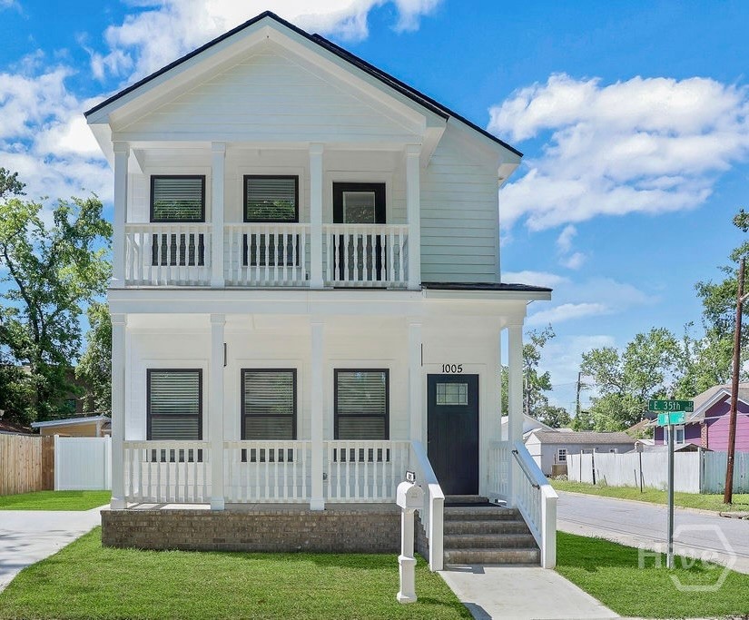 Photo 2 of Single family home for sale at 1005 E 35th Street, Savannah, GA 31401 | MLS# SA355363 | Listing updated on 2026-09-13