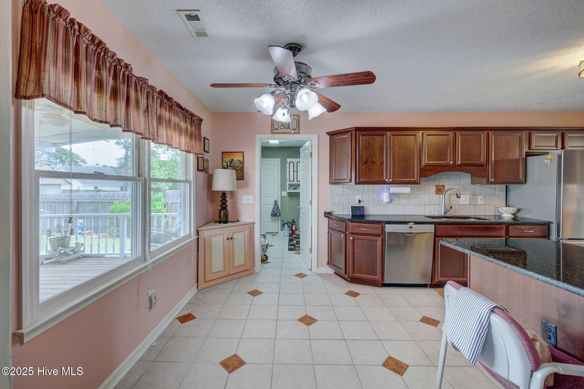 508 N Green Meadows Drive, Wilmington, NC 28405 – photo 14: 508NGreenMeadowsDrive-38