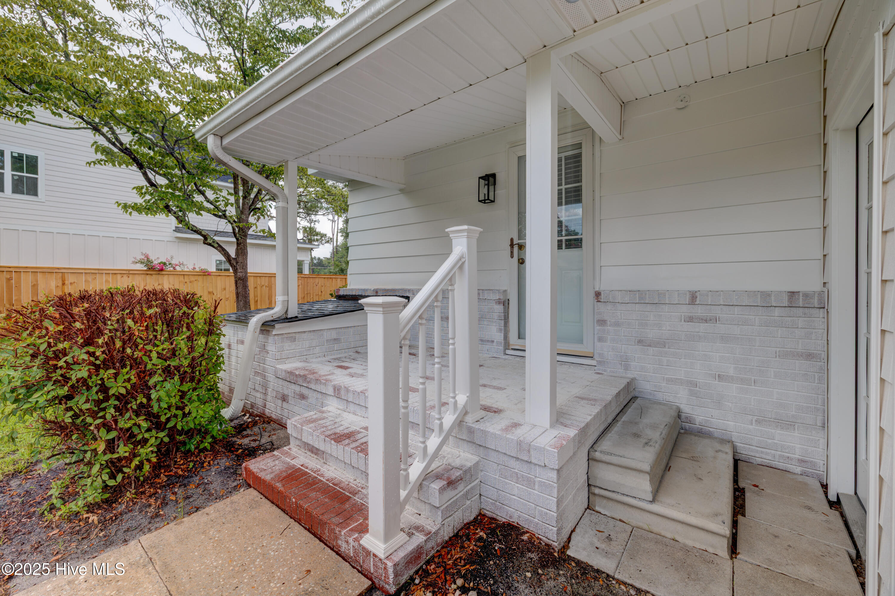 100547568 | Photo 24