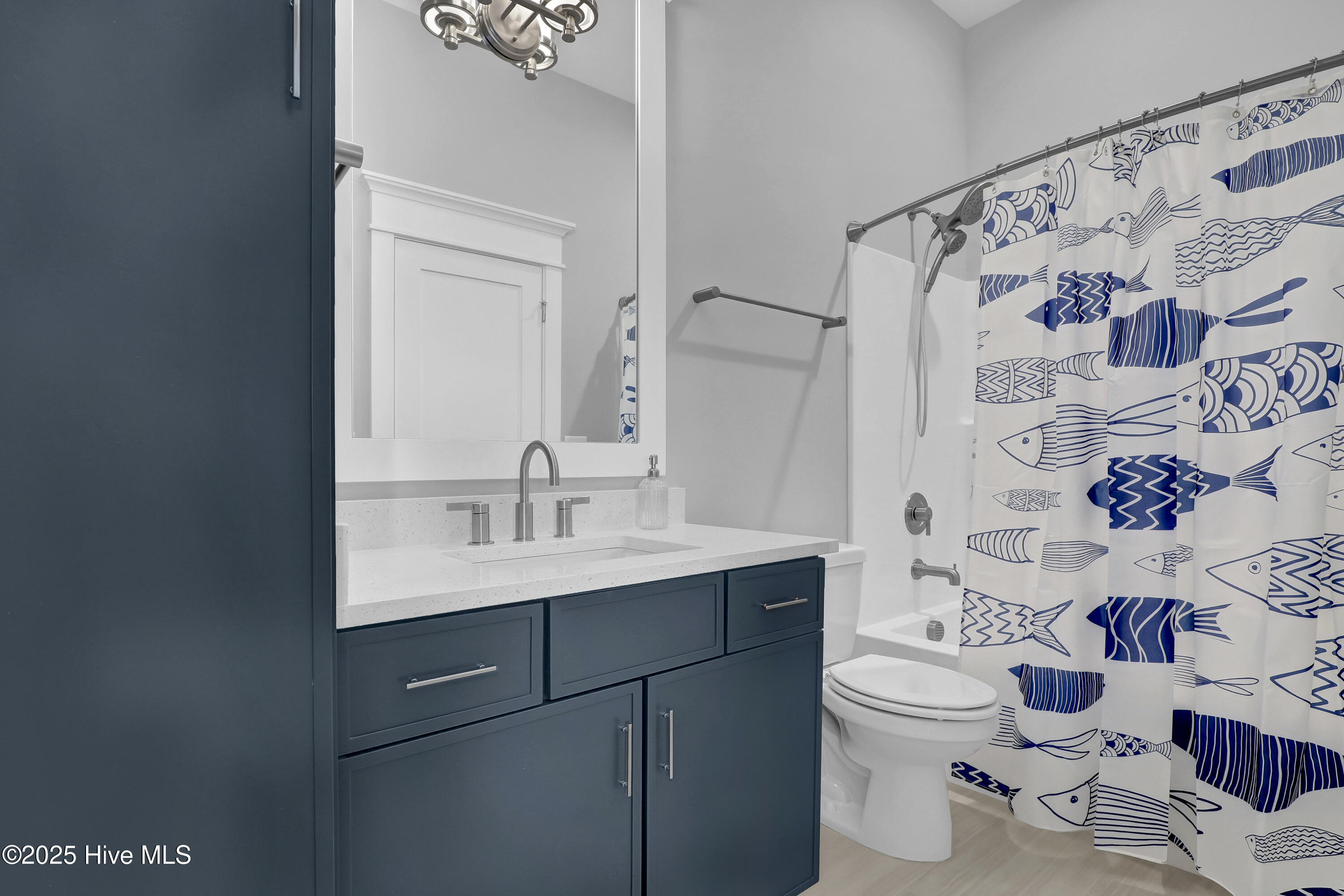 100555615 | Photo 22