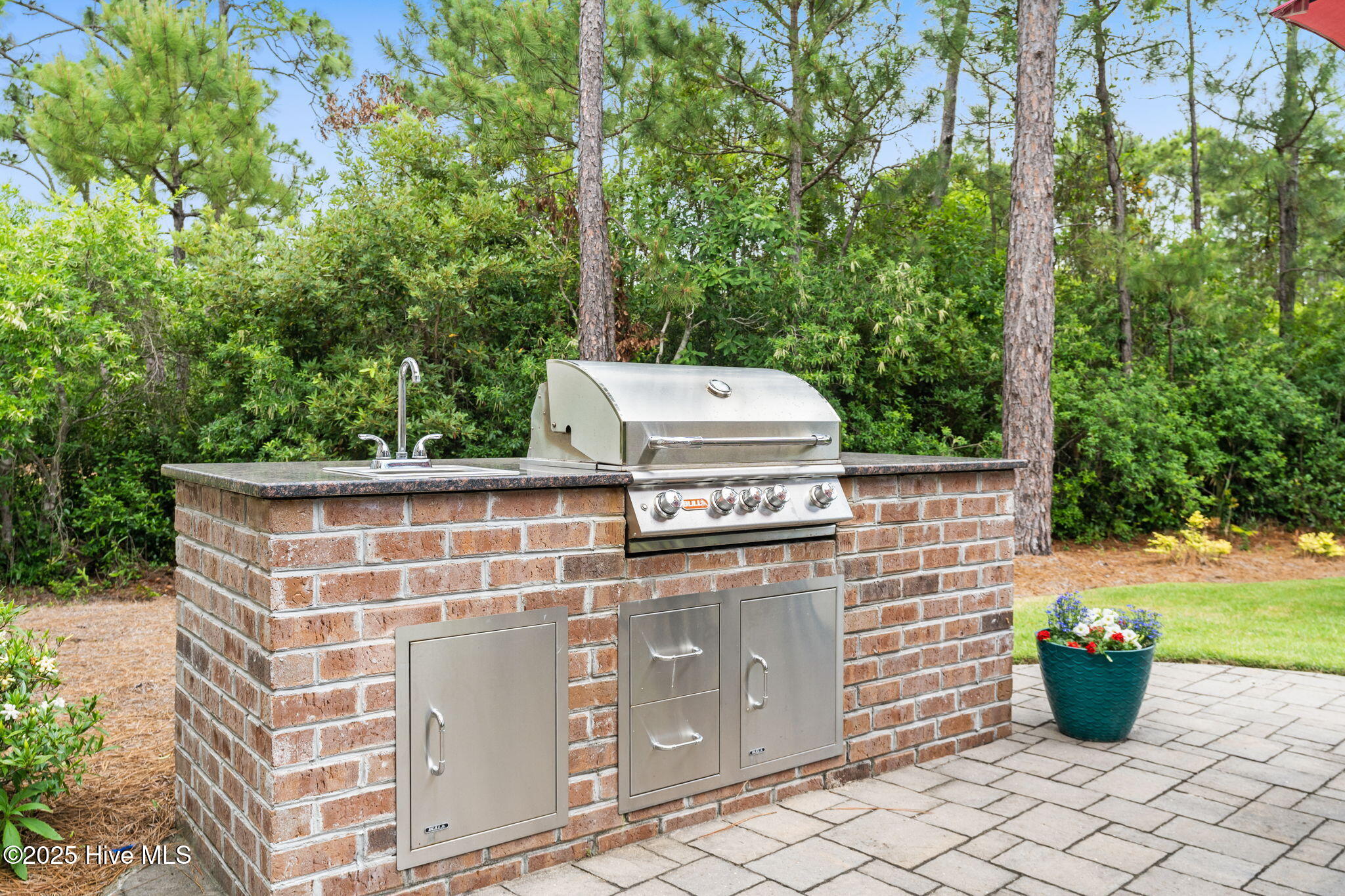 100562401 | Photo 20