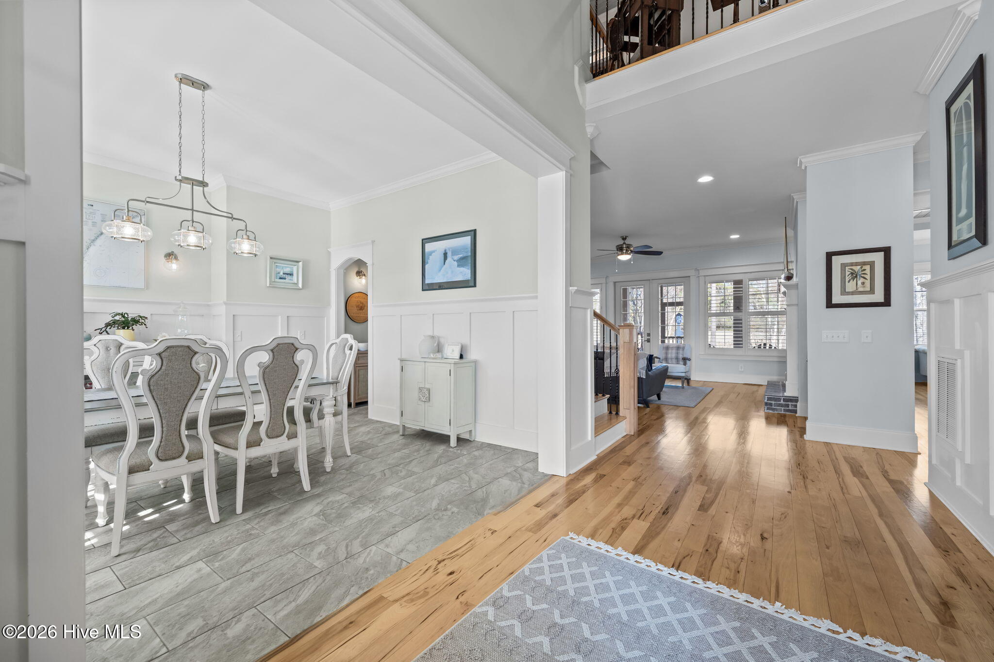 100554318 | Photo 11