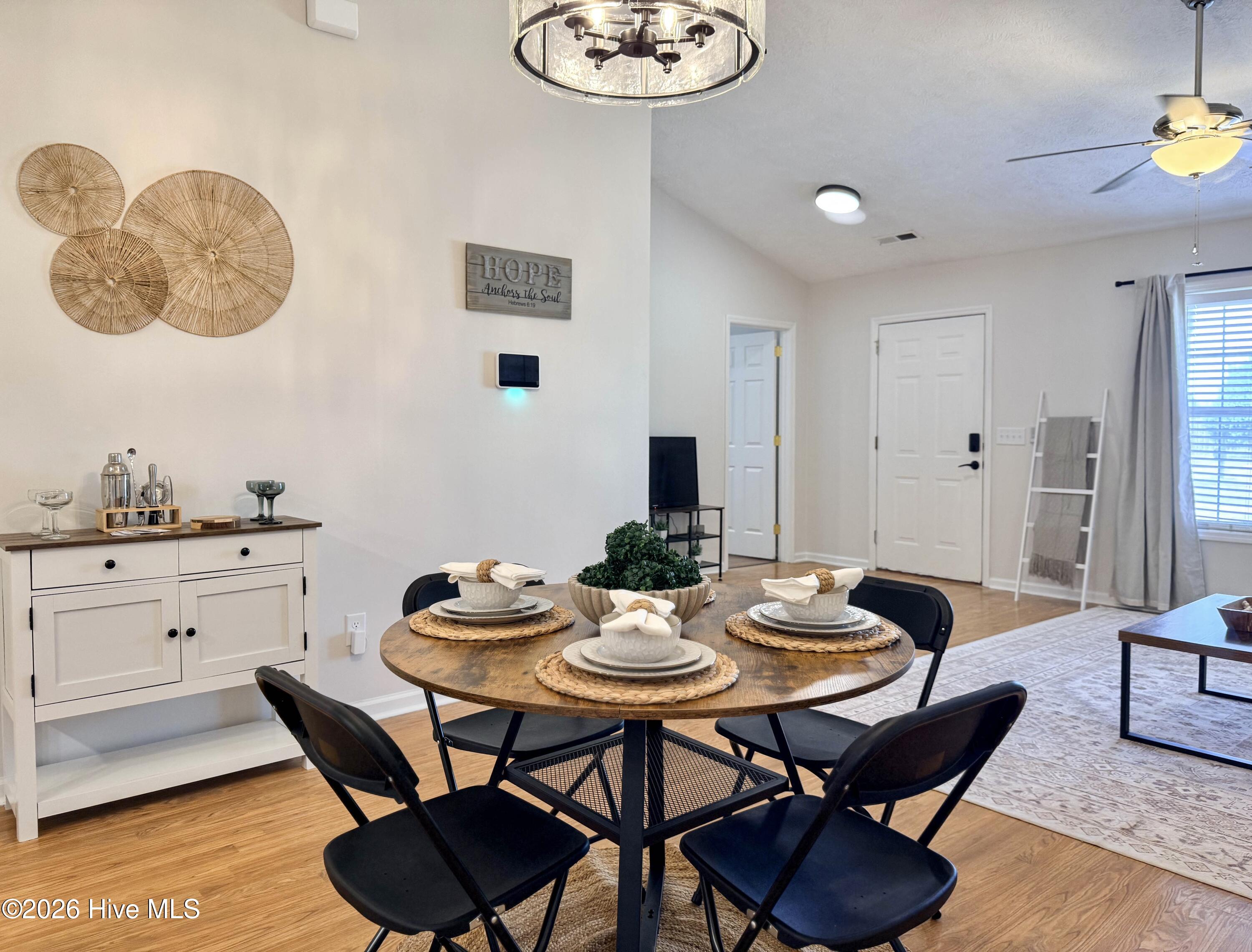 100558599 | Photo 12