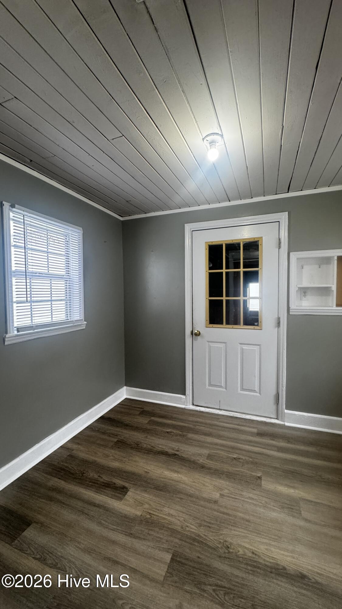 100568565 | Photo 20