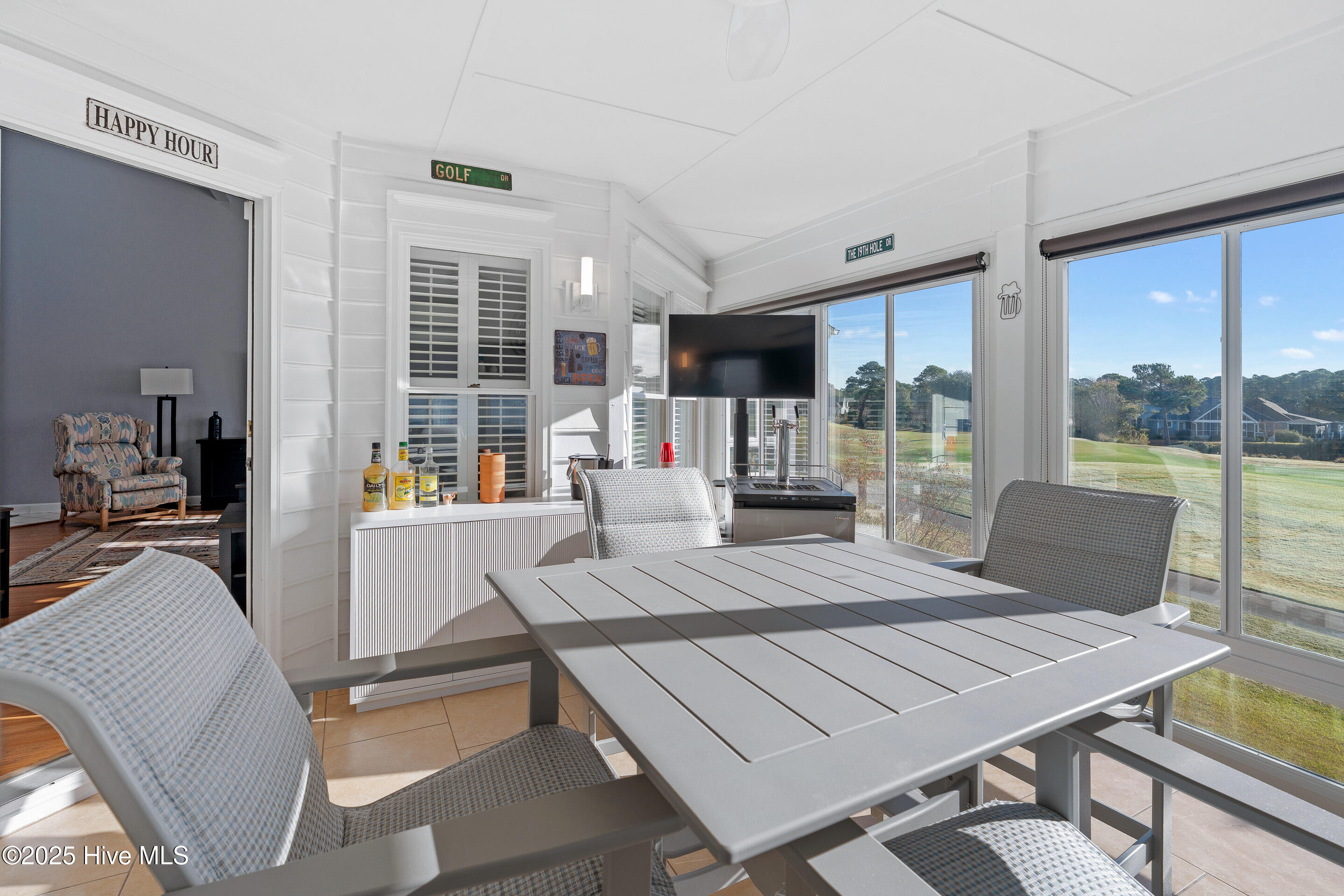 100543404 | Photo 17