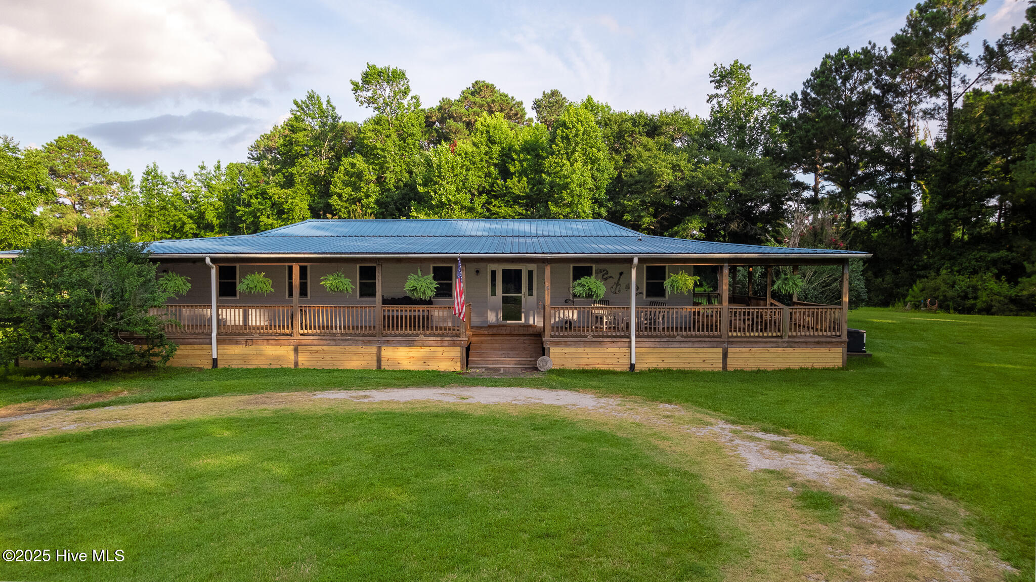 Homes for sale in Swansboro, NC | 161 Howard Ln, Swansboro, NC 28584 | MLS# 100517979