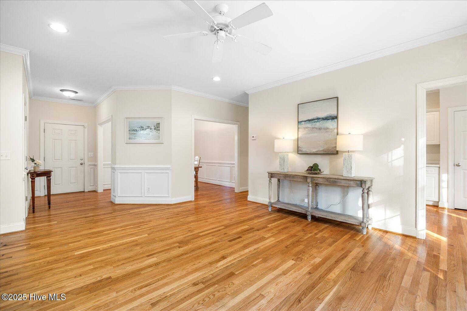 100532756 | Photo 10