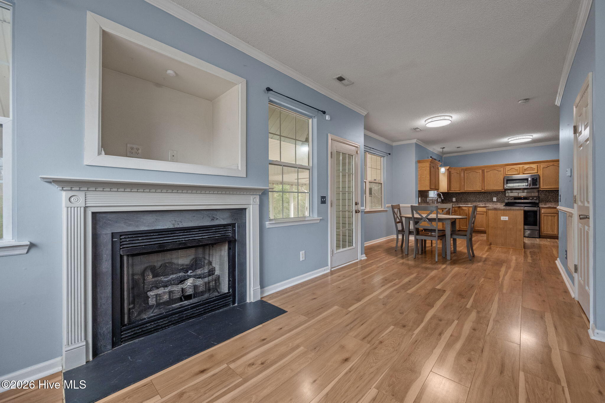 100552241 | Photo 11