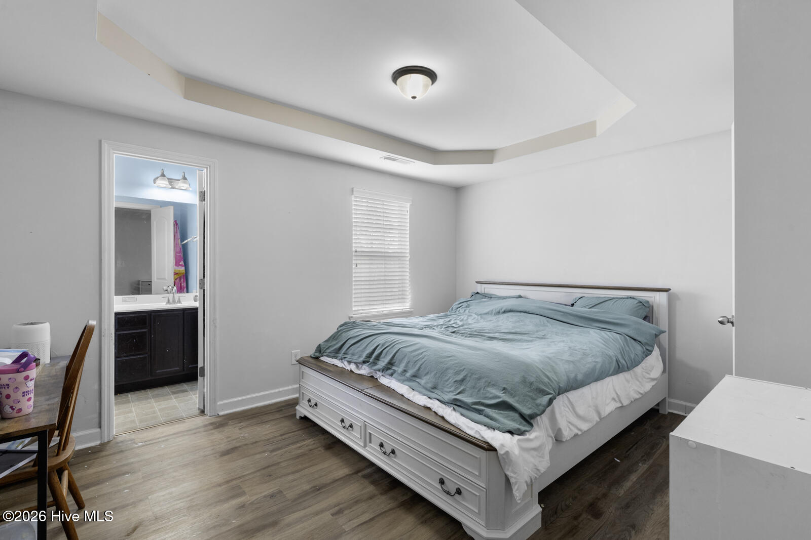 100556099 | Photo 10