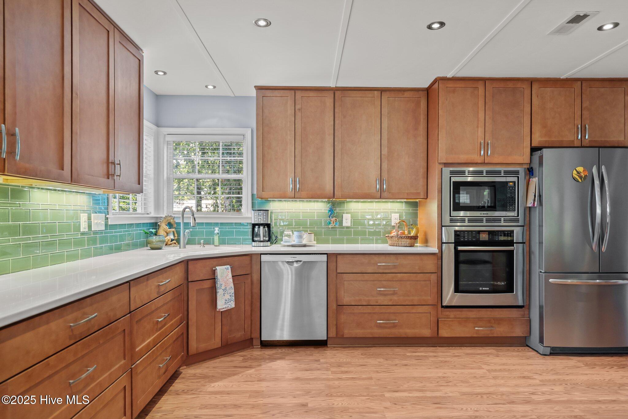 100516795 | Photo 19