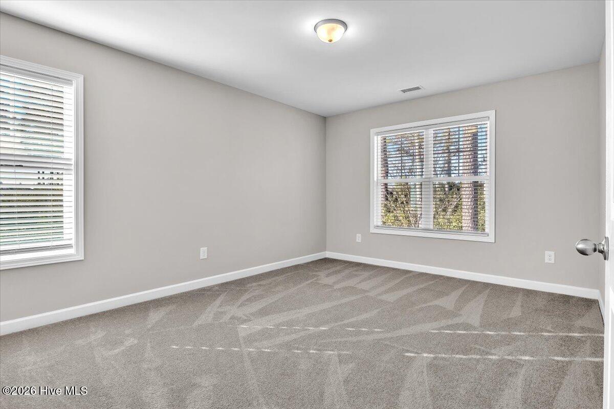 100551276 | Photo 33