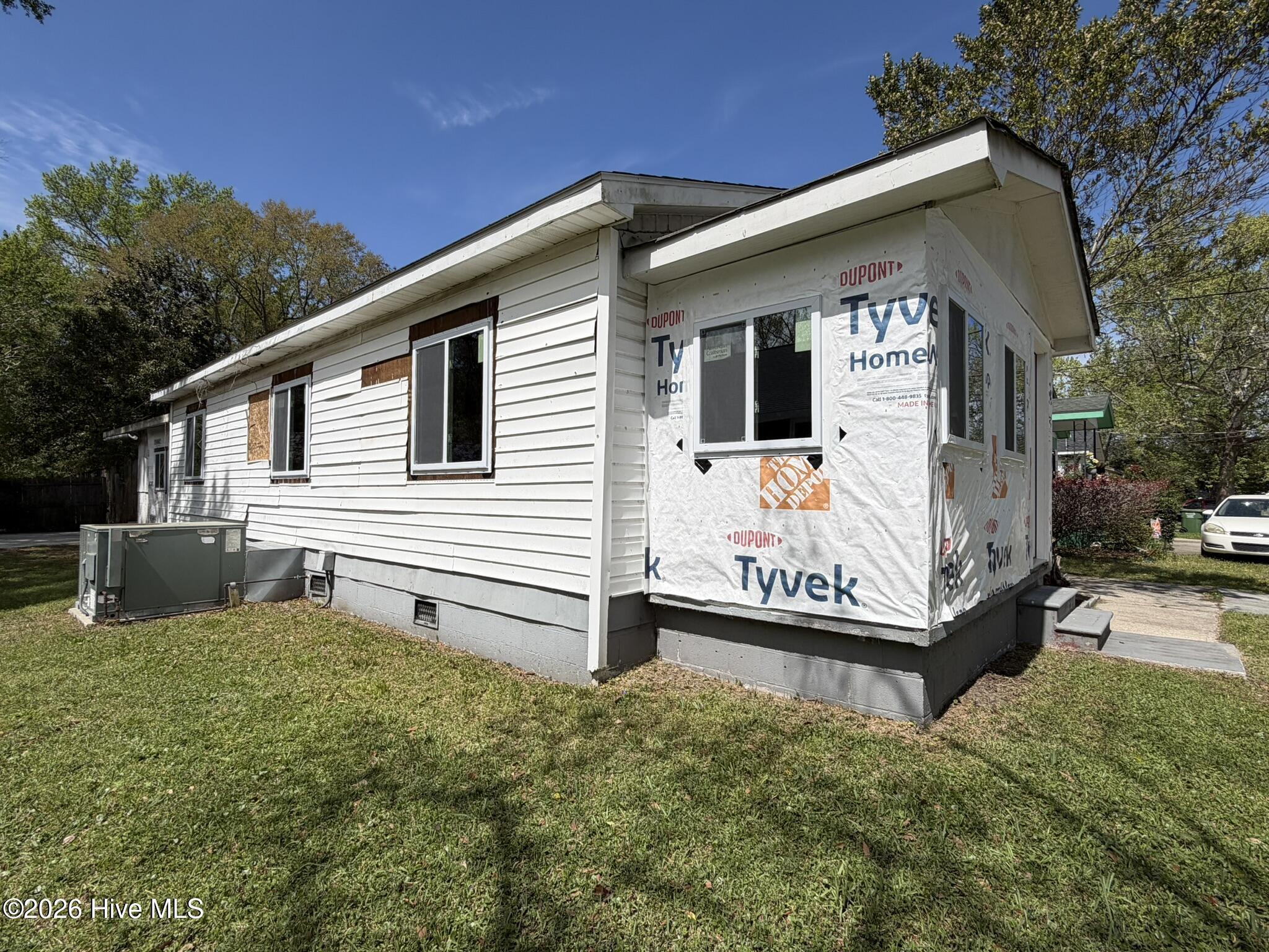 100562528 | Photo 14