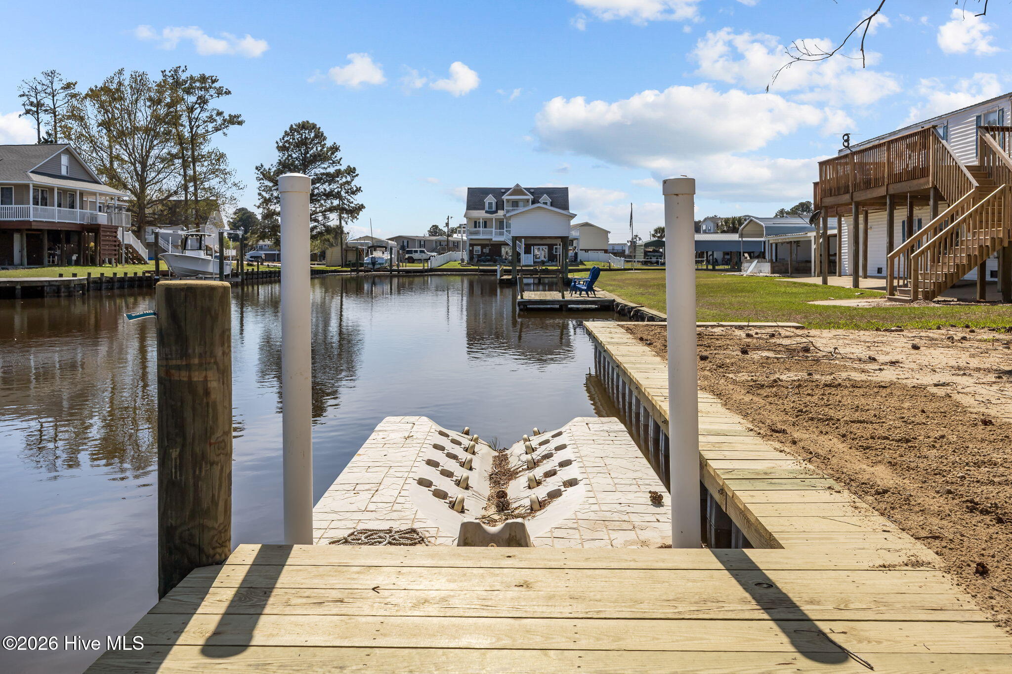 NEW BULKHEAD & PIER Floating Jet Ski Dock